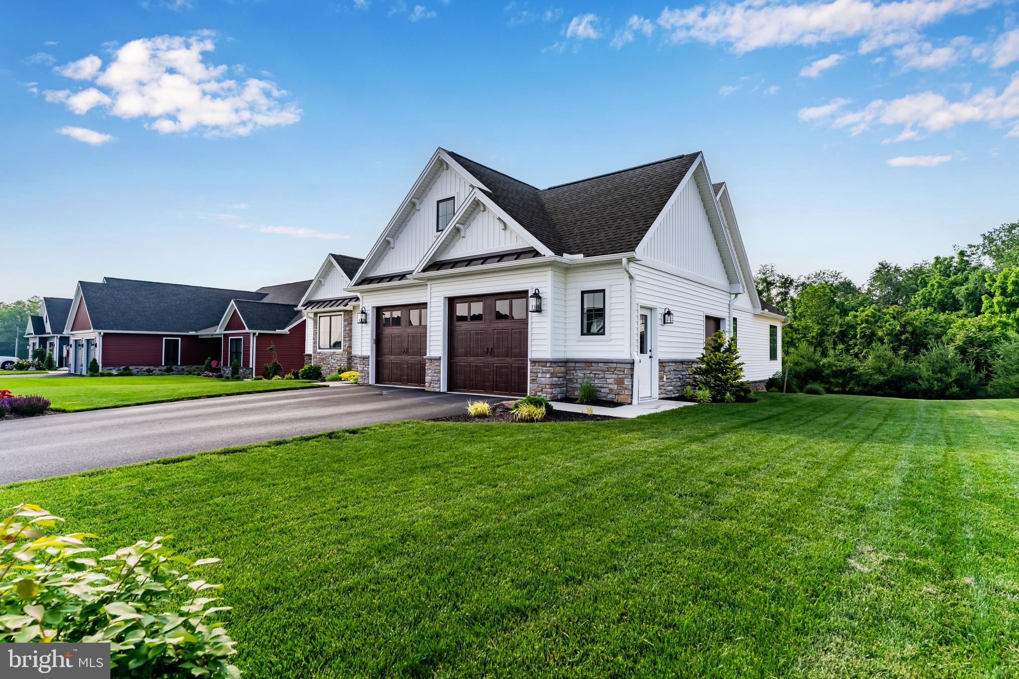STONEHILL FARM - Residential