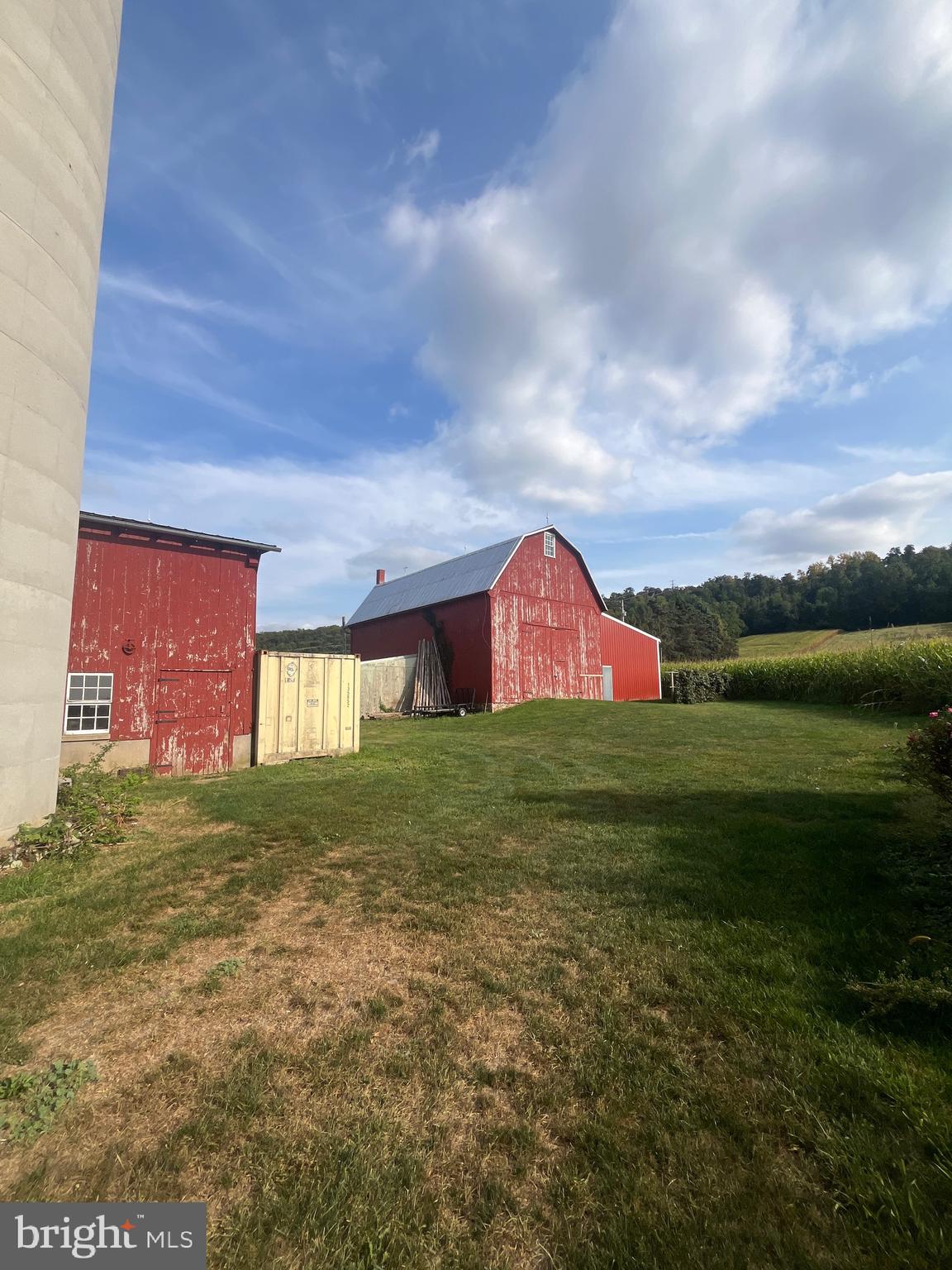 NEW HOLLAND - Residential