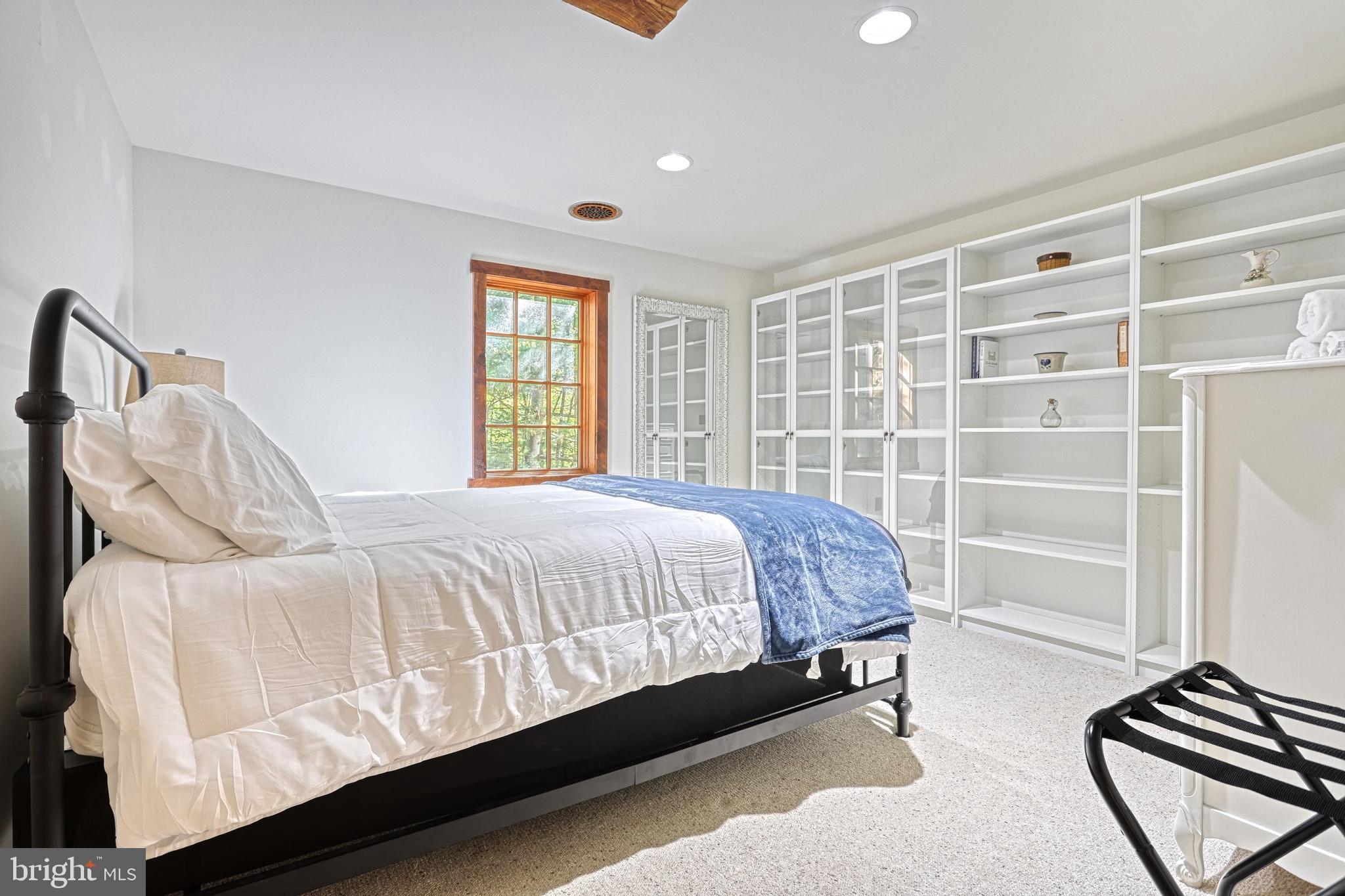 FAYETTEVILLE - Residential