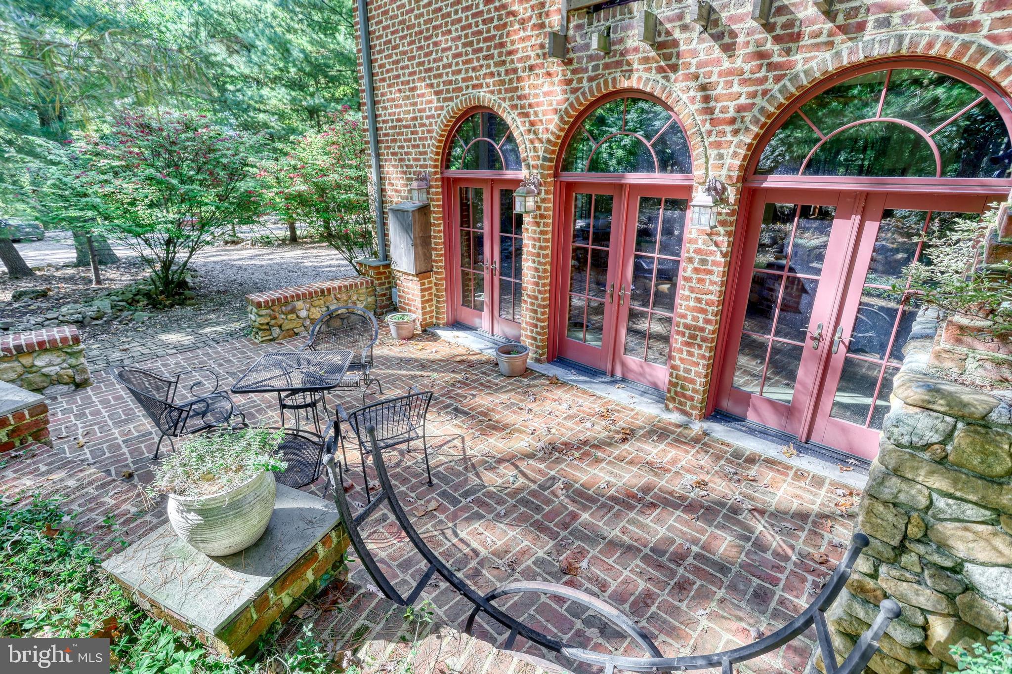 FAYETTEVILLE - Residential