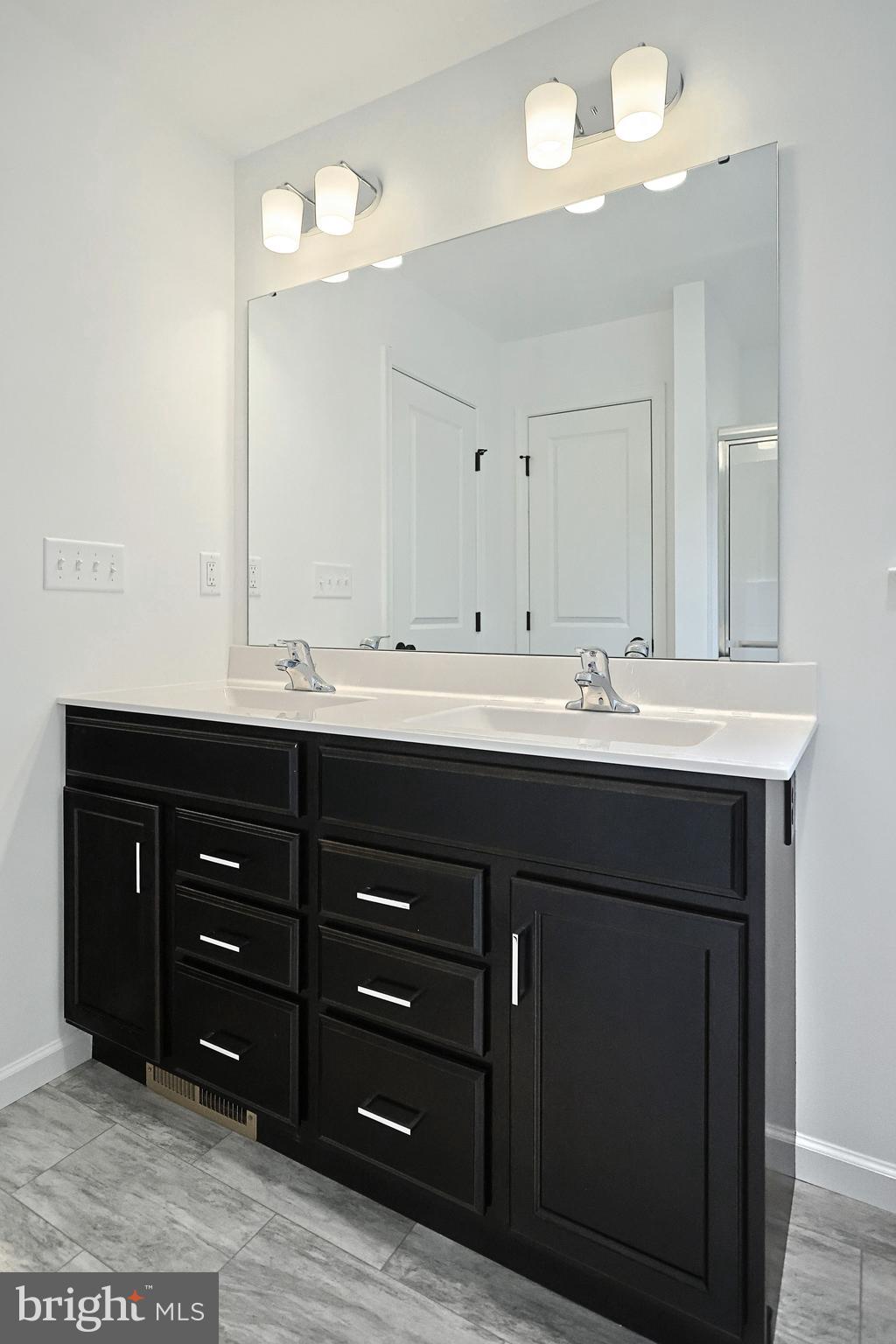 HICKORY POINTE - Residential