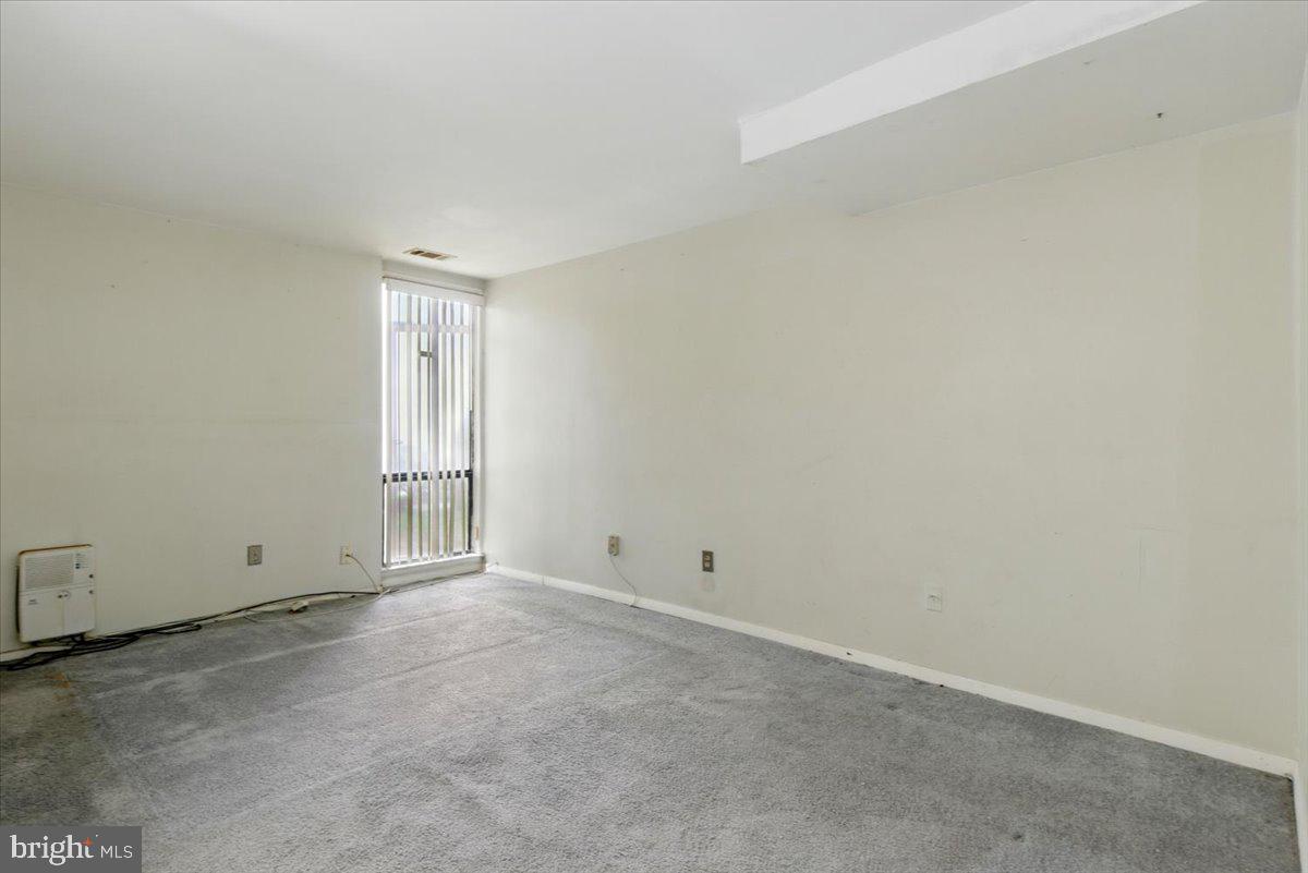 HUNTLEY SQUARE - Residential