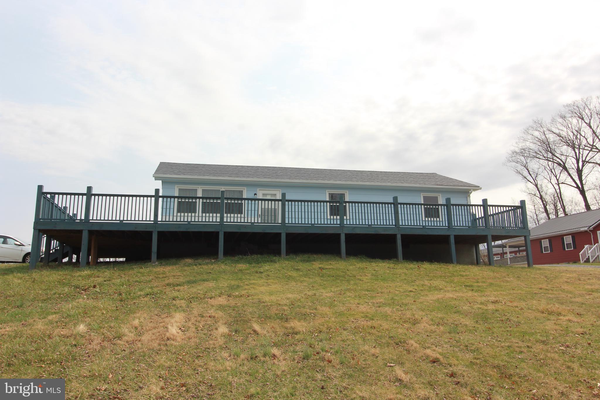 EAST KNOLLS - Residential