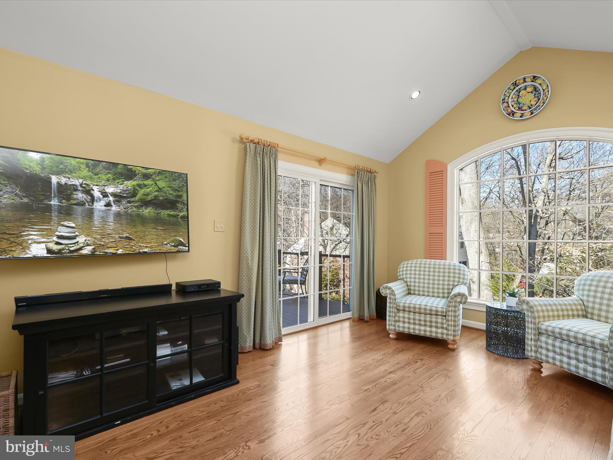 WOODACRES - Residential