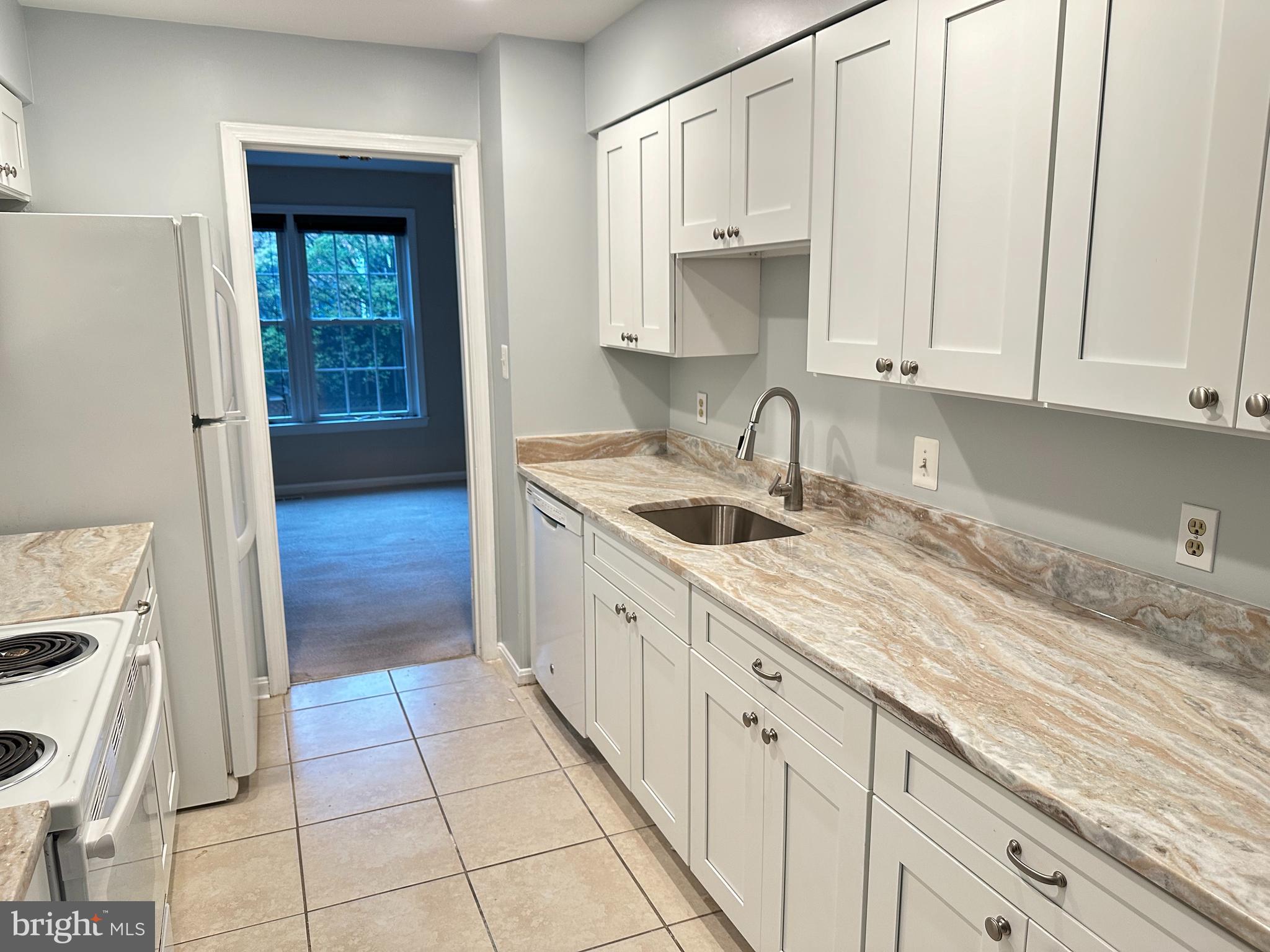 ARROWOOD - Residential Lease