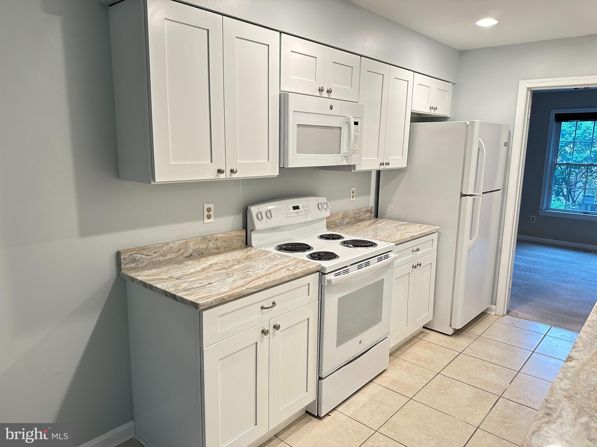 ARROWOOD - Residential Lease
