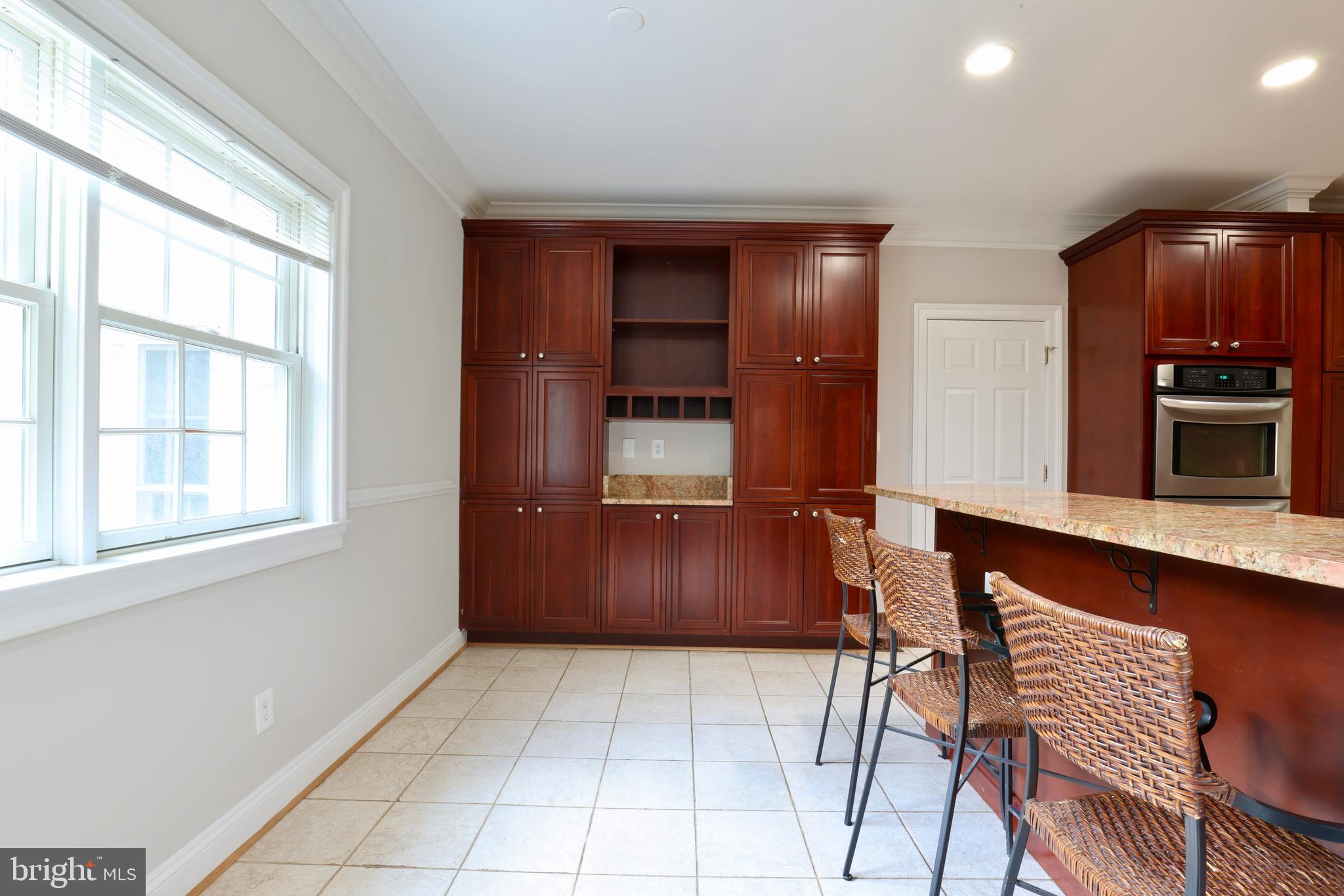 THE OAKS AT MCLEAN - Residential Lease
