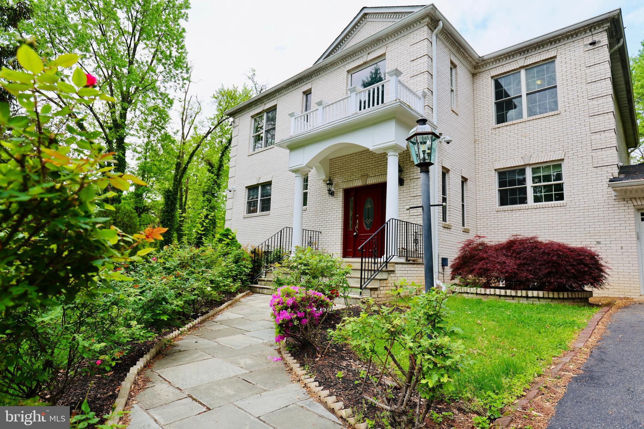 THE OAKS AT MCLEAN - Residential Lease