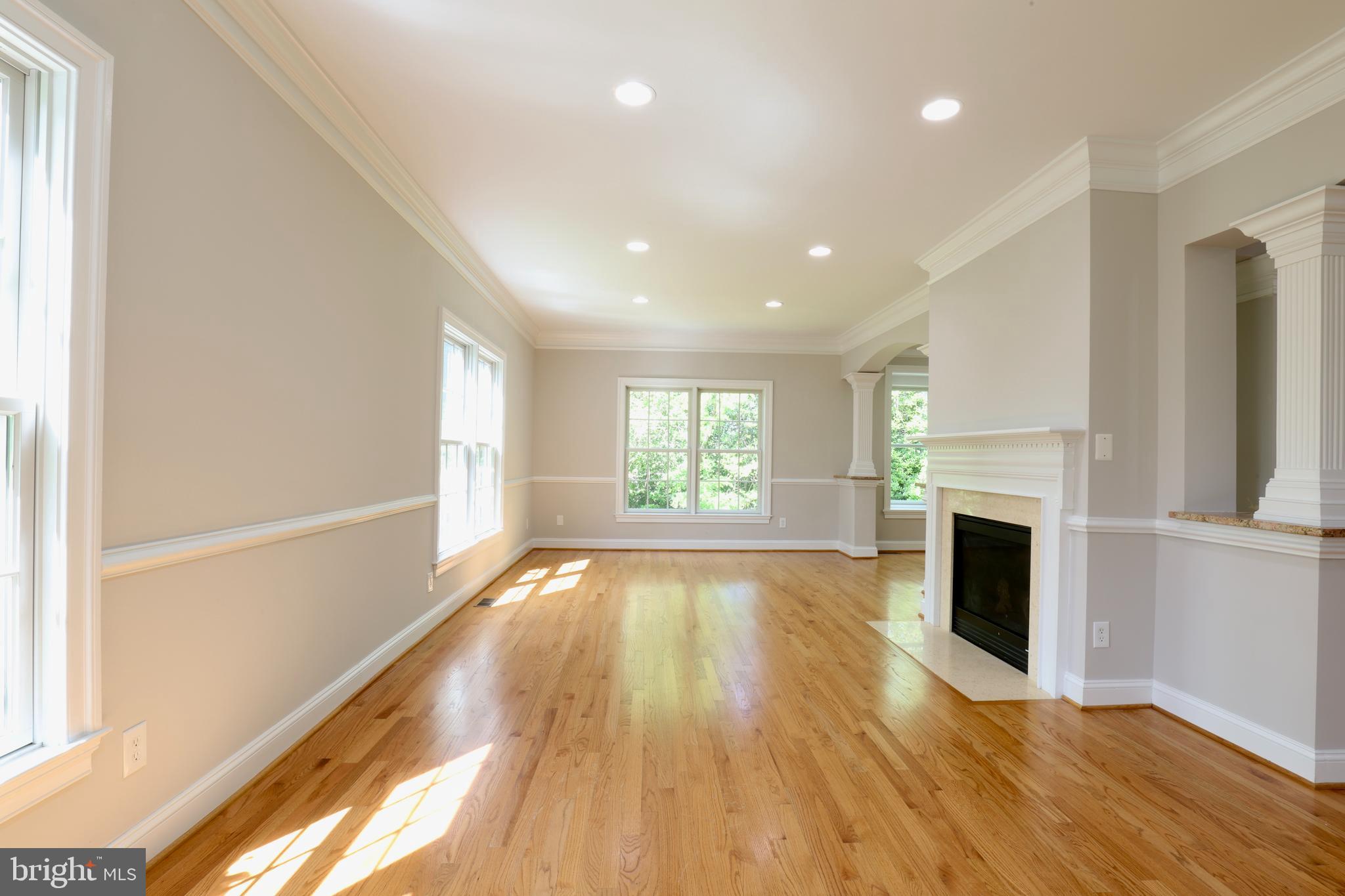 THE OAKS AT MCLEAN - Residential Lease