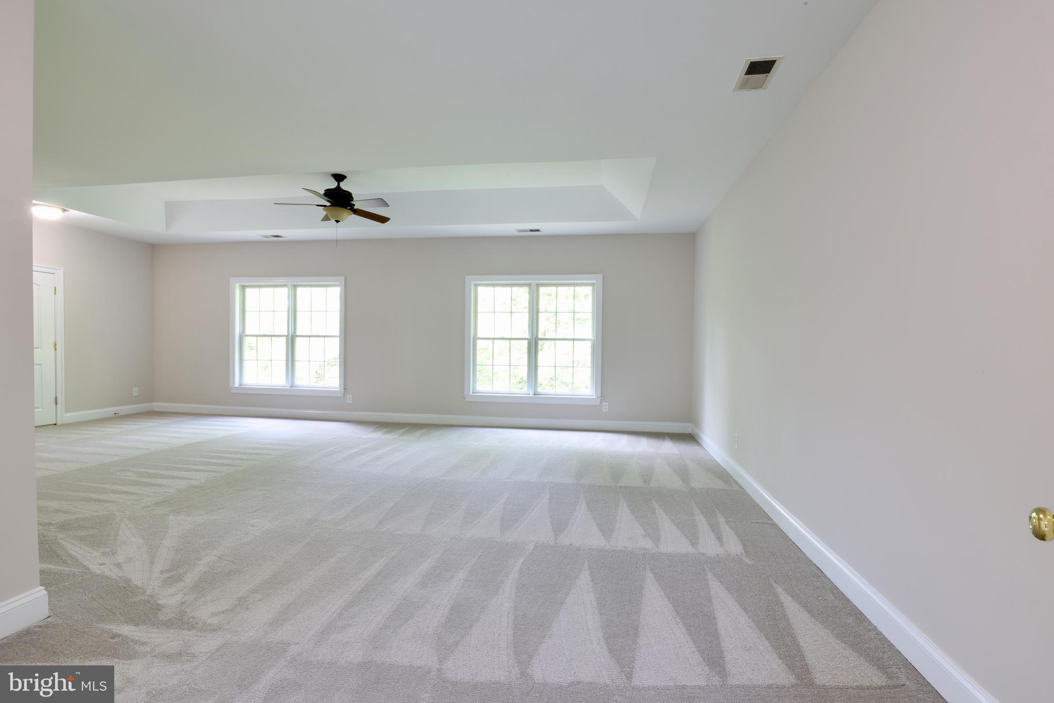 THE OAKS AT MCLEAN - Residential Lease