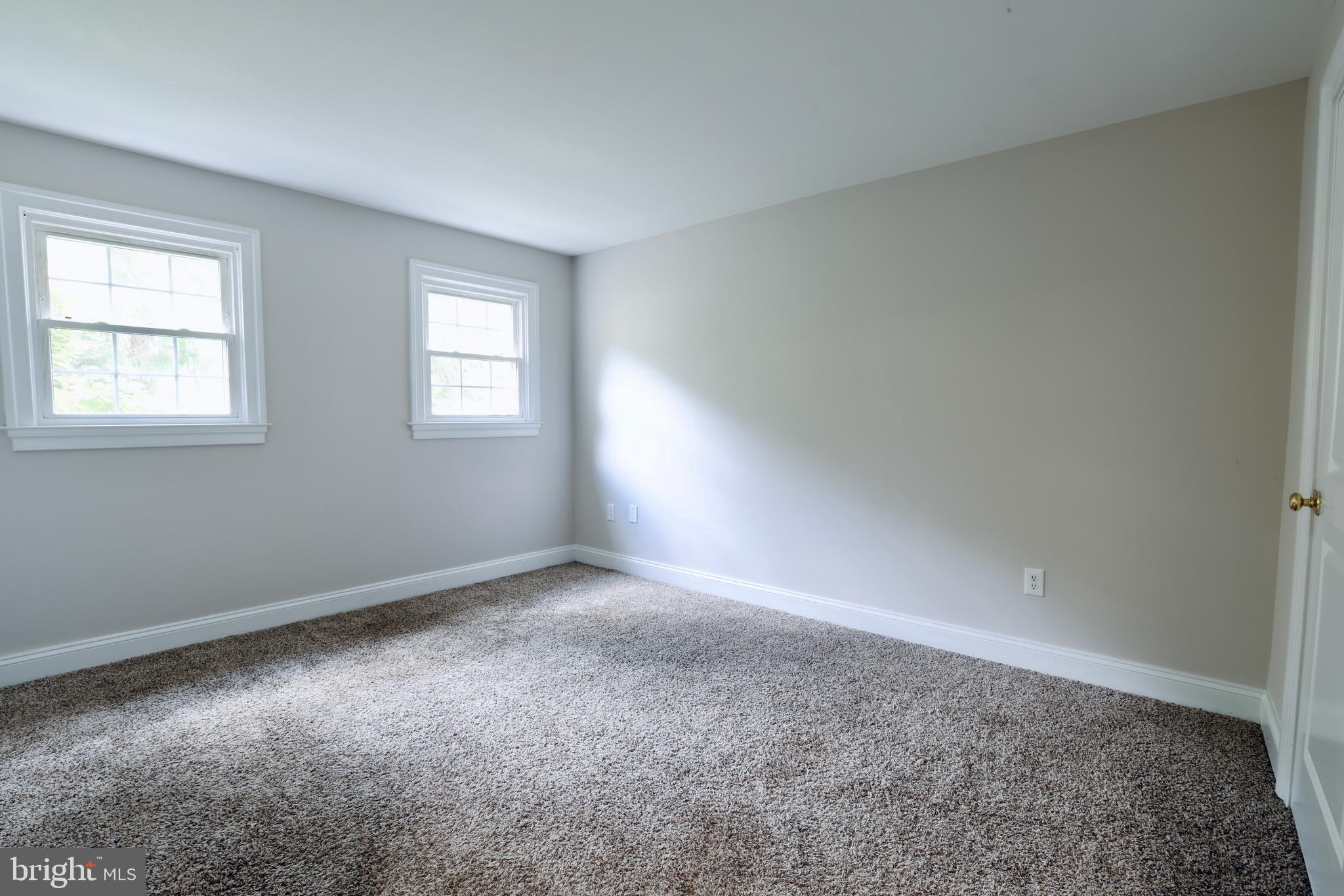 THE OAKS AT MCLEAN - Residential Lease