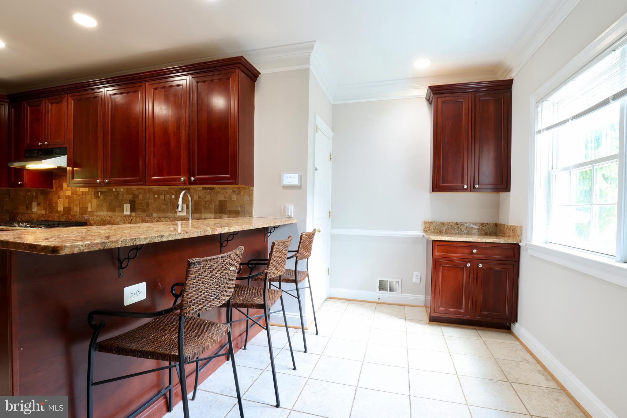 THE OAKS AT MCLEAN - Residential Lease