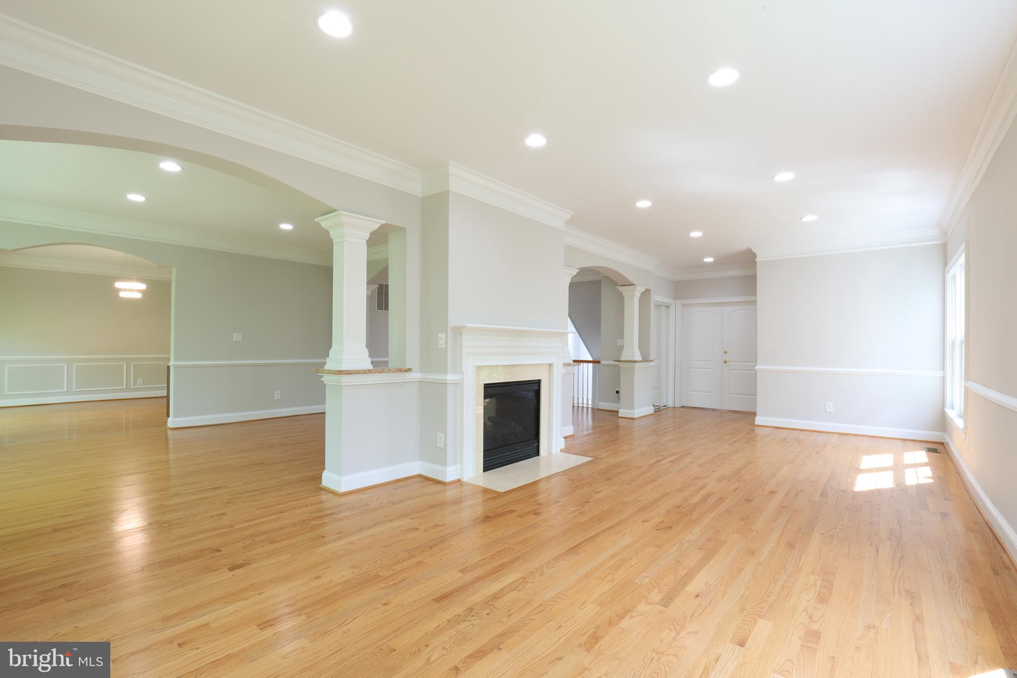 THE OAKS AT MCLEAN - Residential Lease
