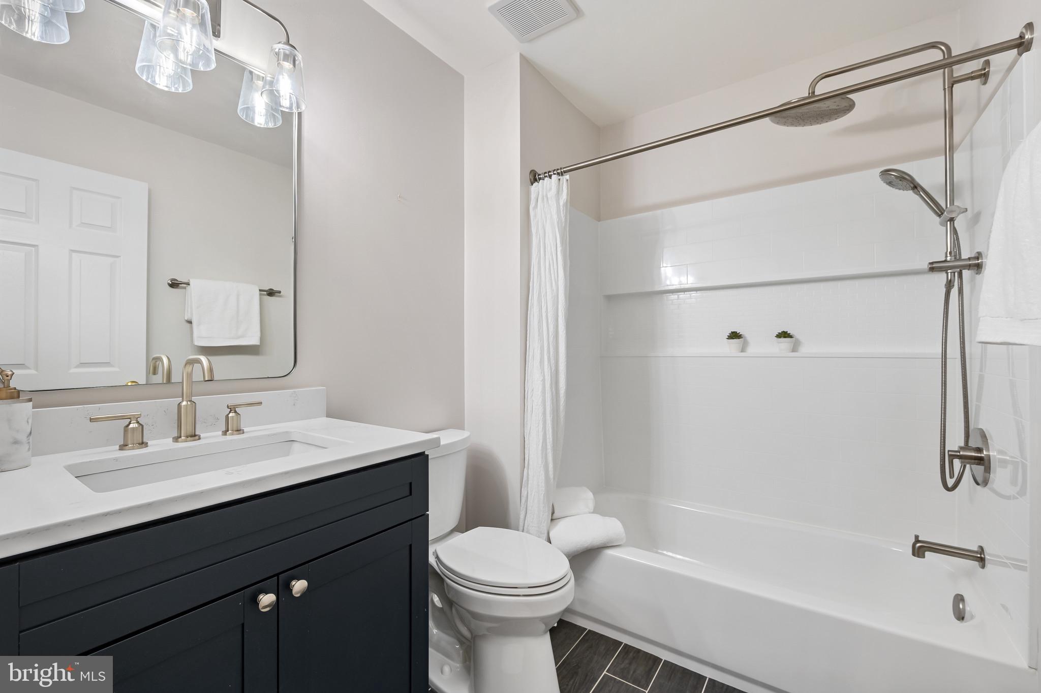 RESTON - Residential