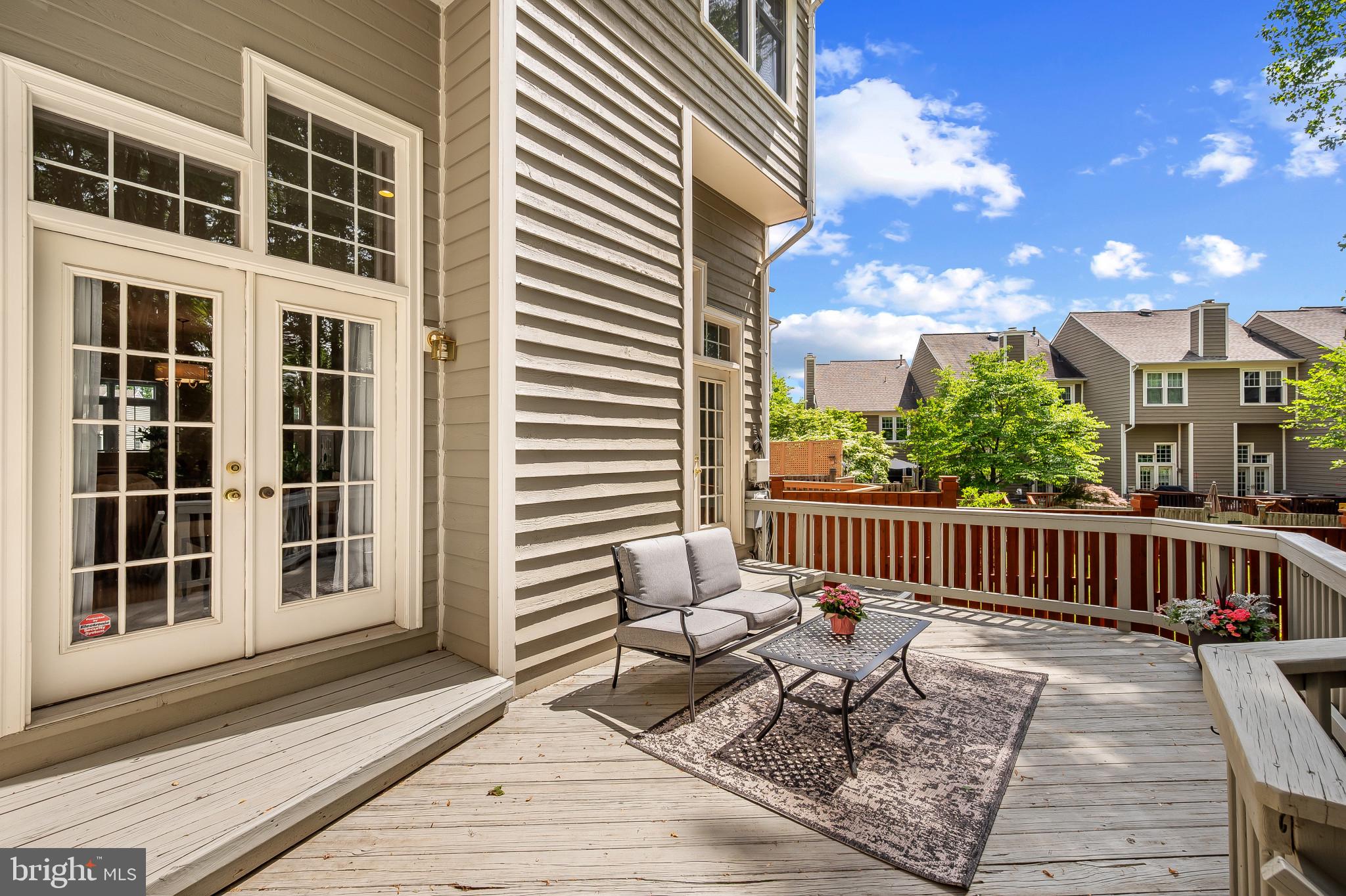 RESTON - Residential