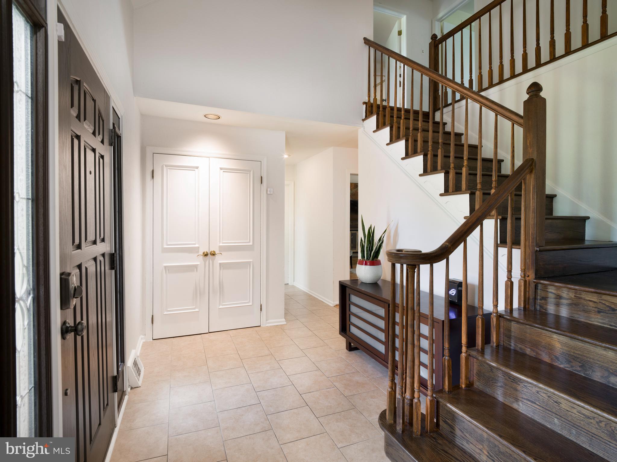 INDIAN CREEK - Residential