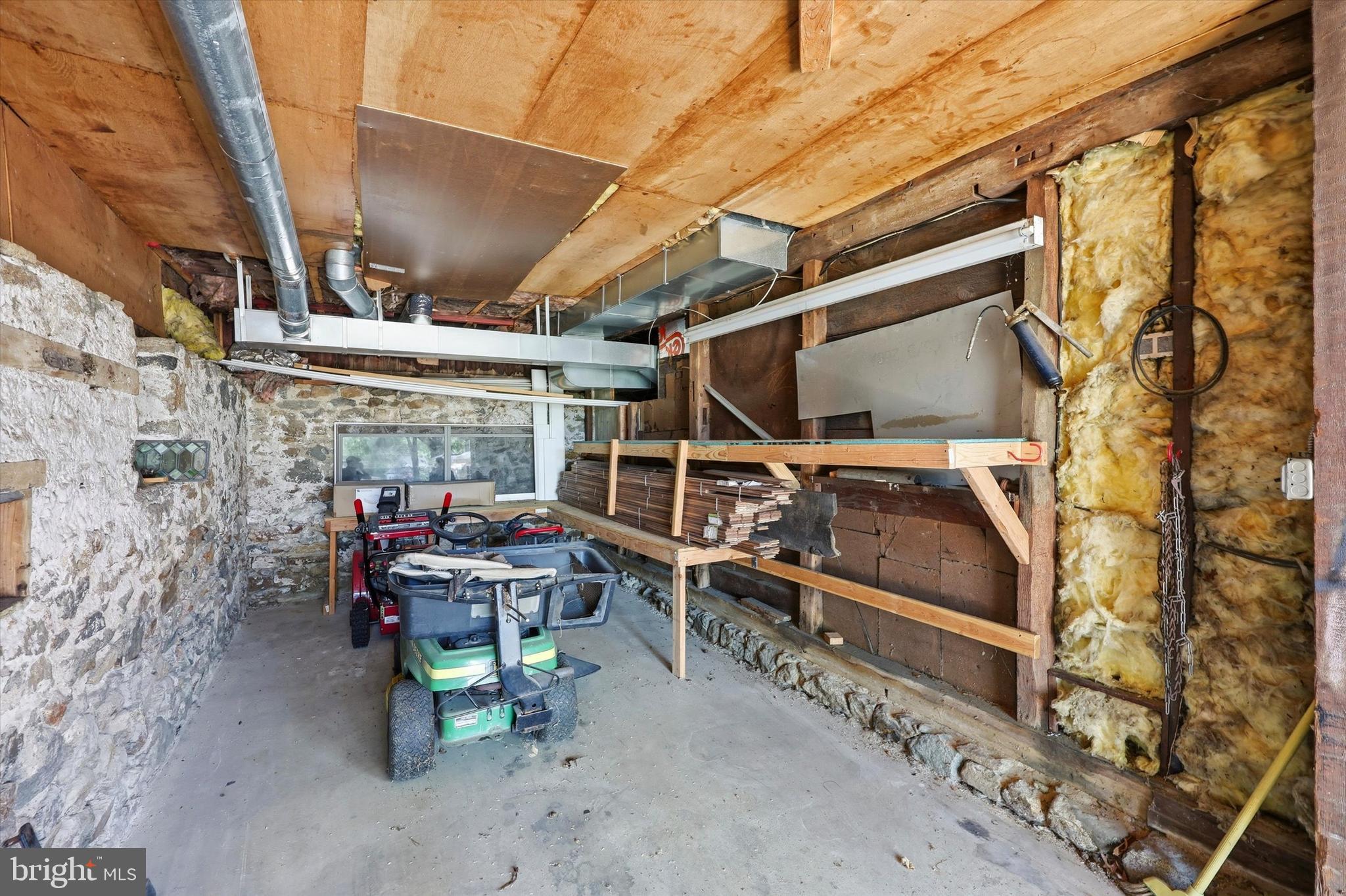 JUSTA FARMS - Residential