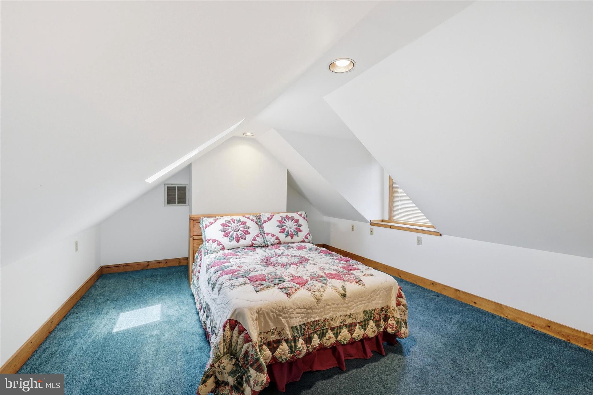 JUSTA FARMS - Residential