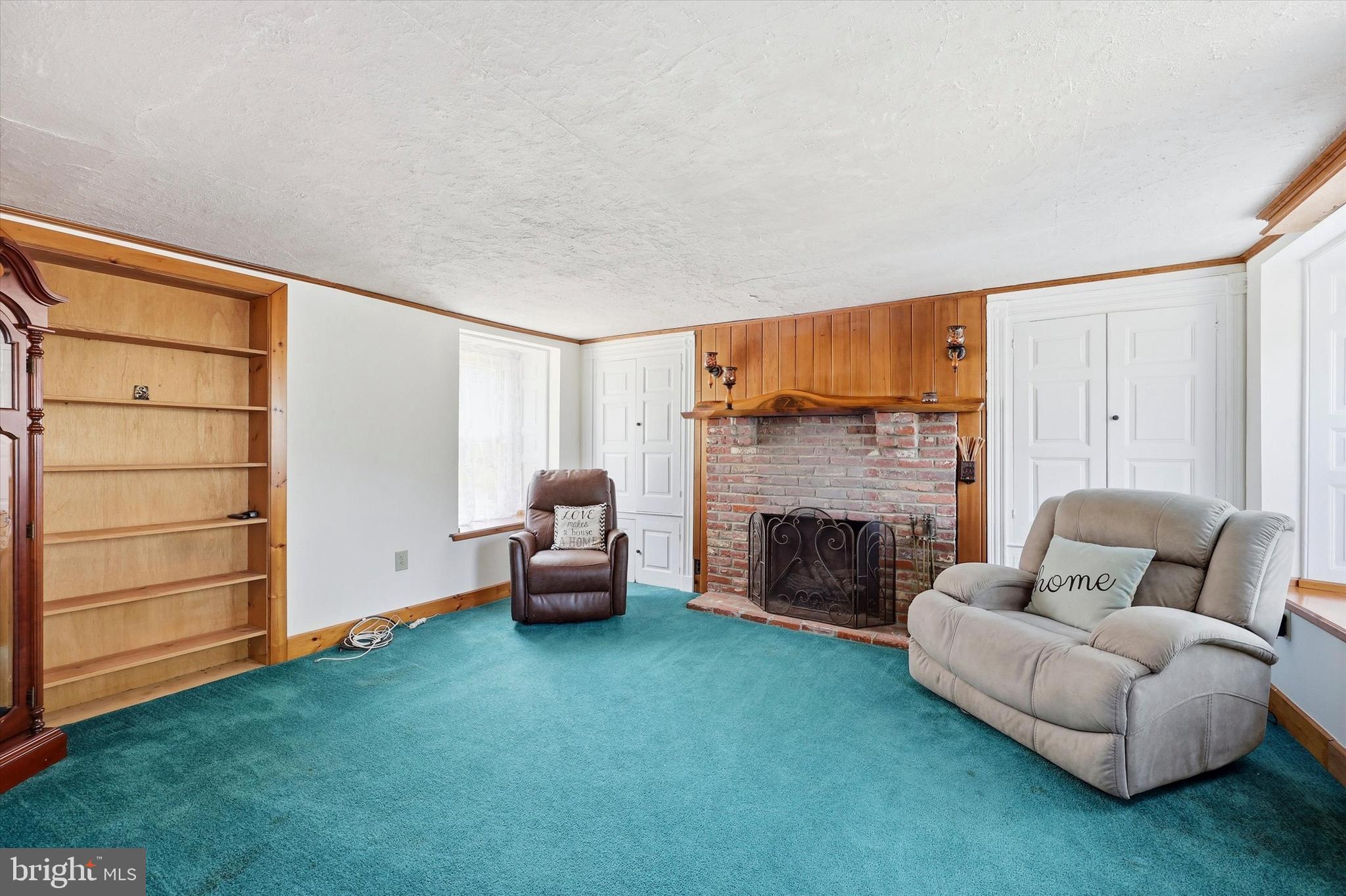 JUSTA FARMS - Residential
