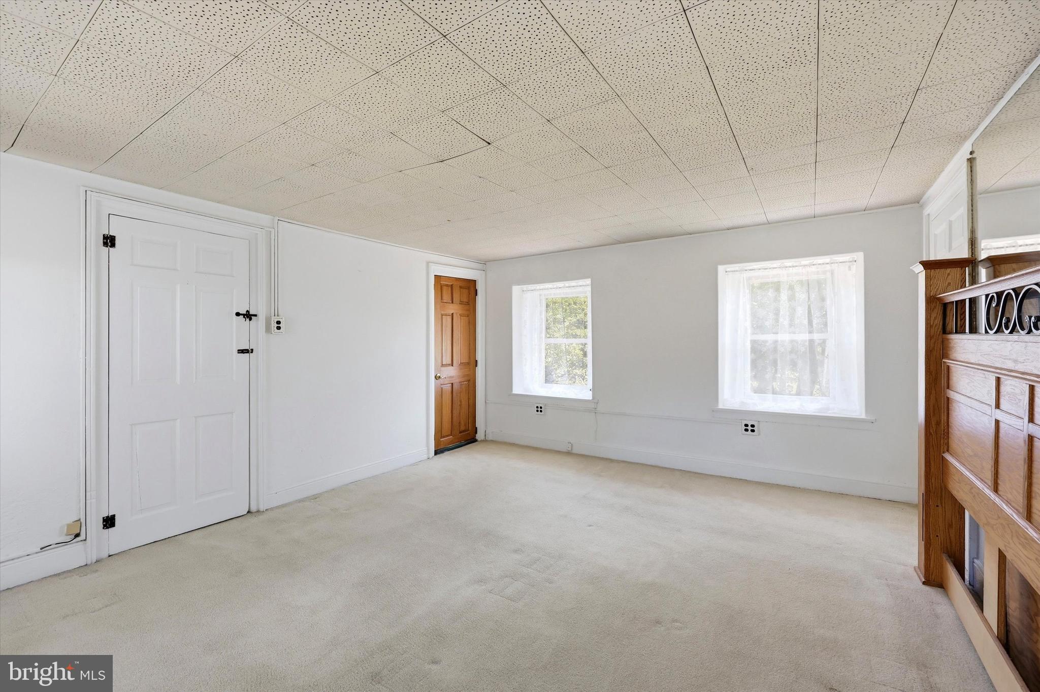 JUSTA FARMS - Residential