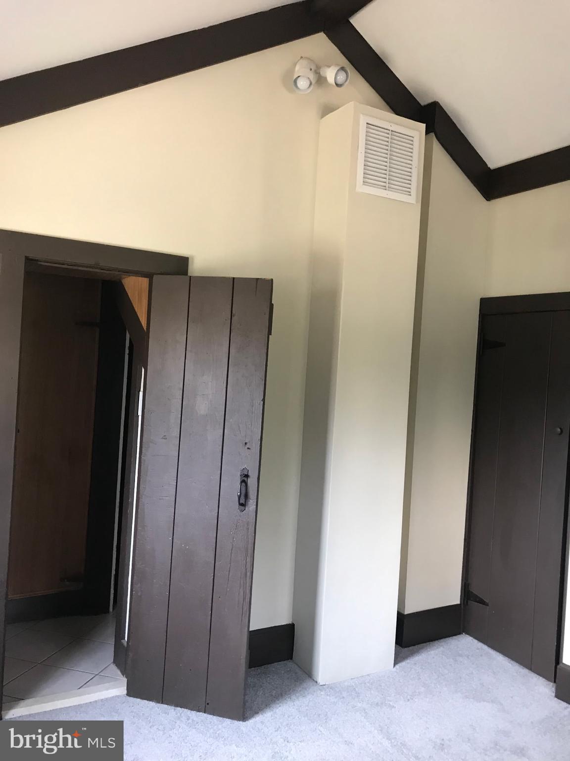JUSTA FARMS - Residential