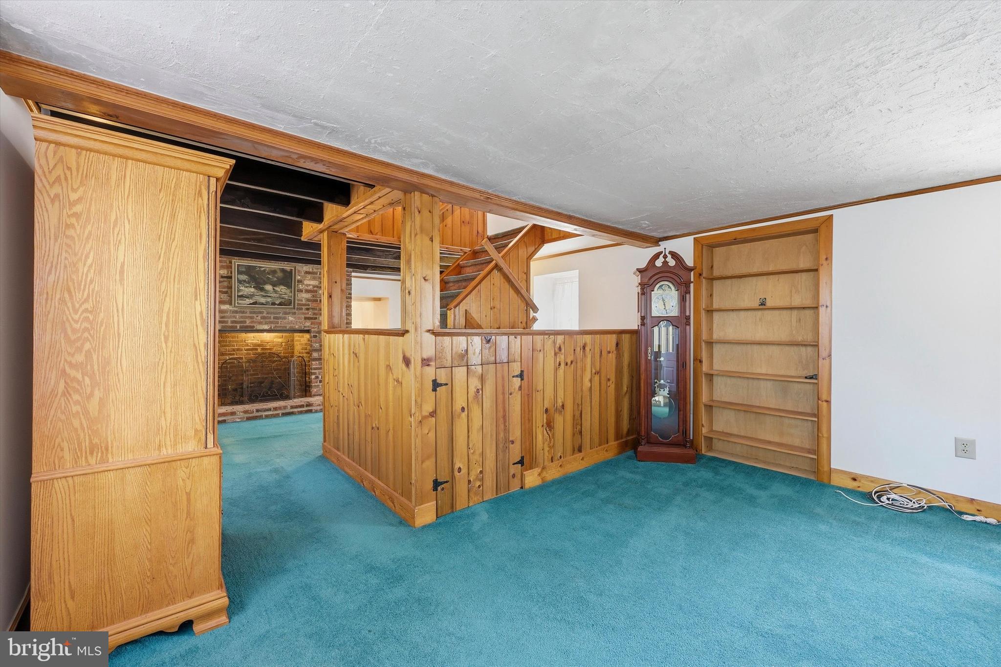 JUSTA FARMS - Residential