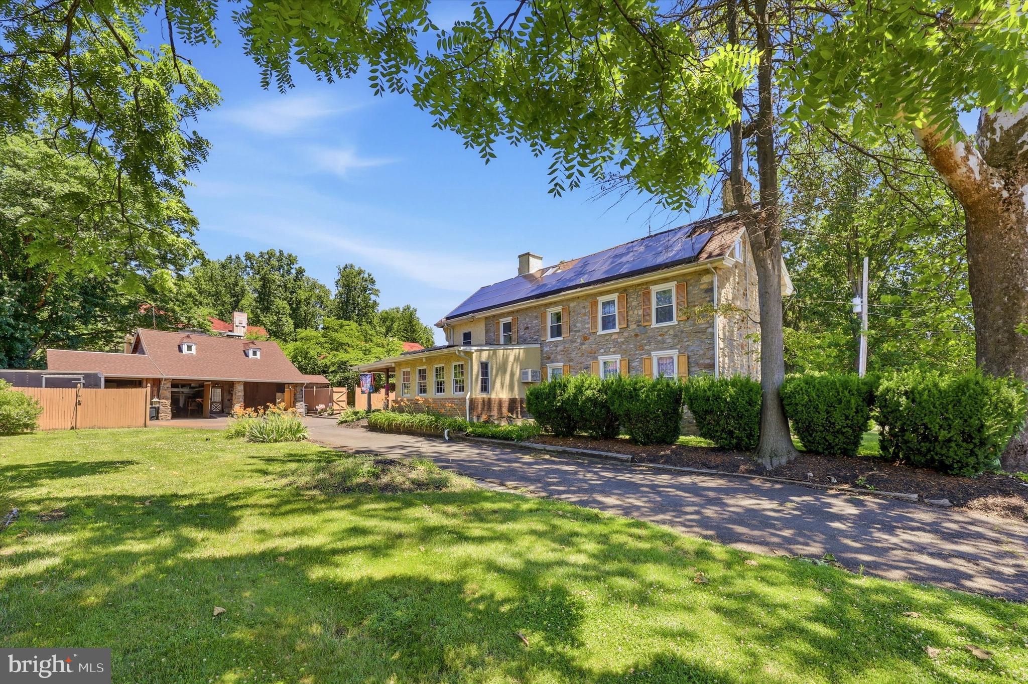 JUSTA FARMS - Residential