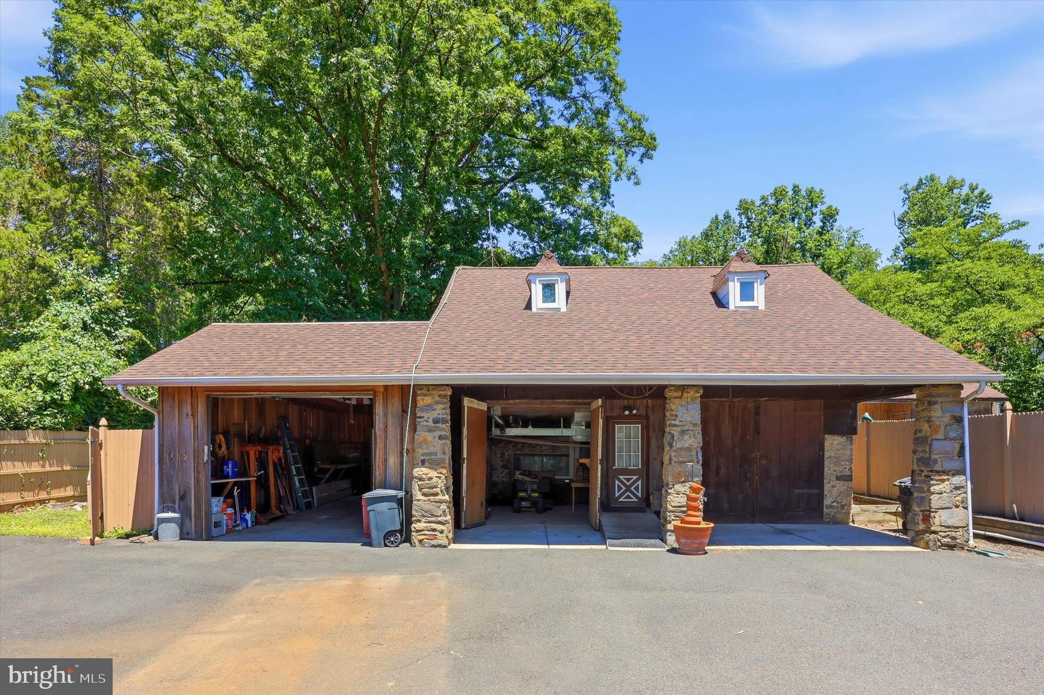 JUSTA FARMS - Residential