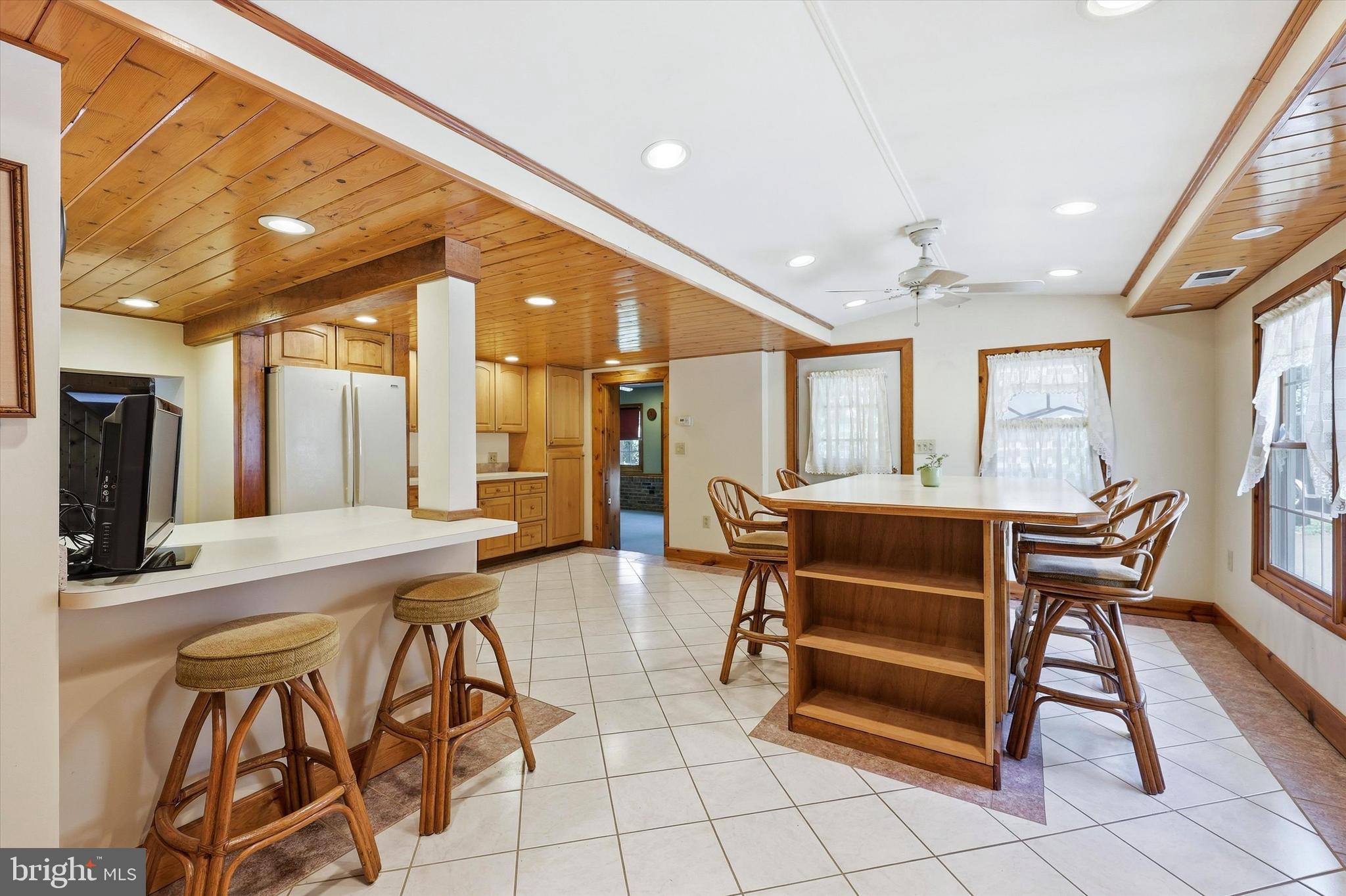 JUSTA FARMS - Residential