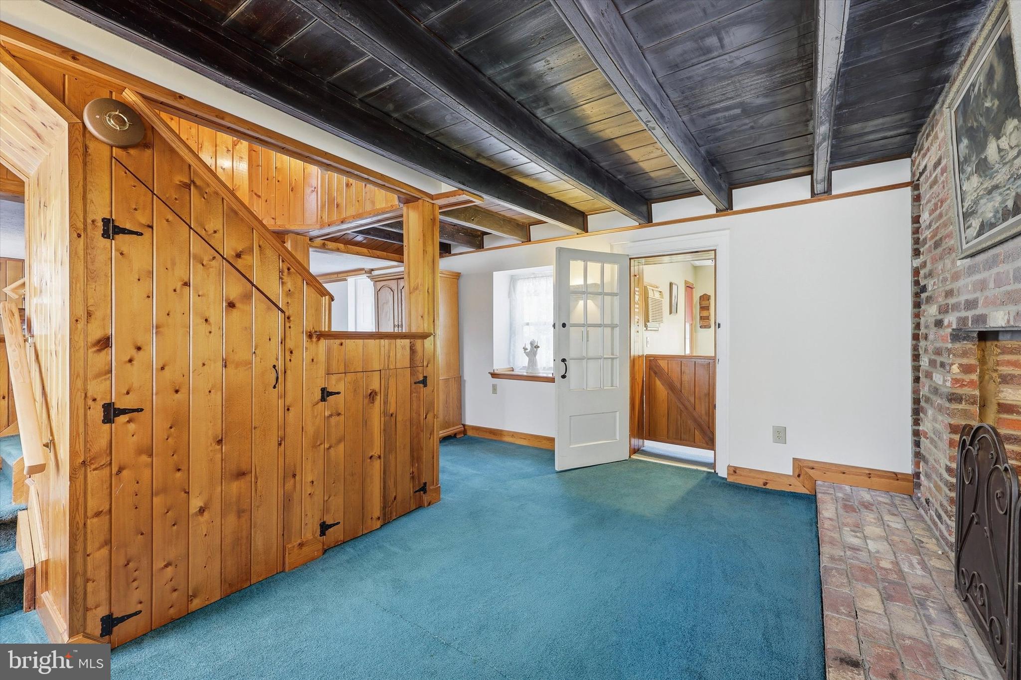 JUSTA FARMS - Residential
