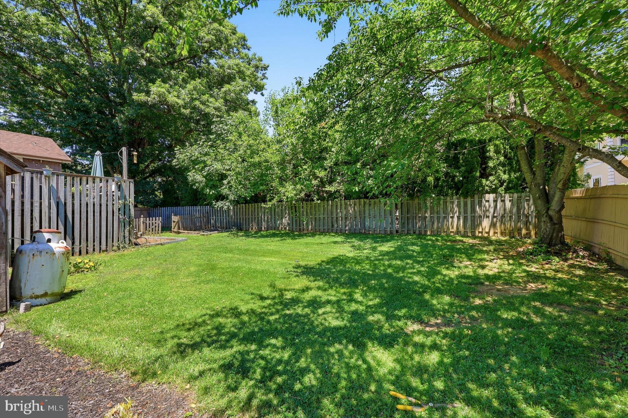 JUSTA FARMS - Residential