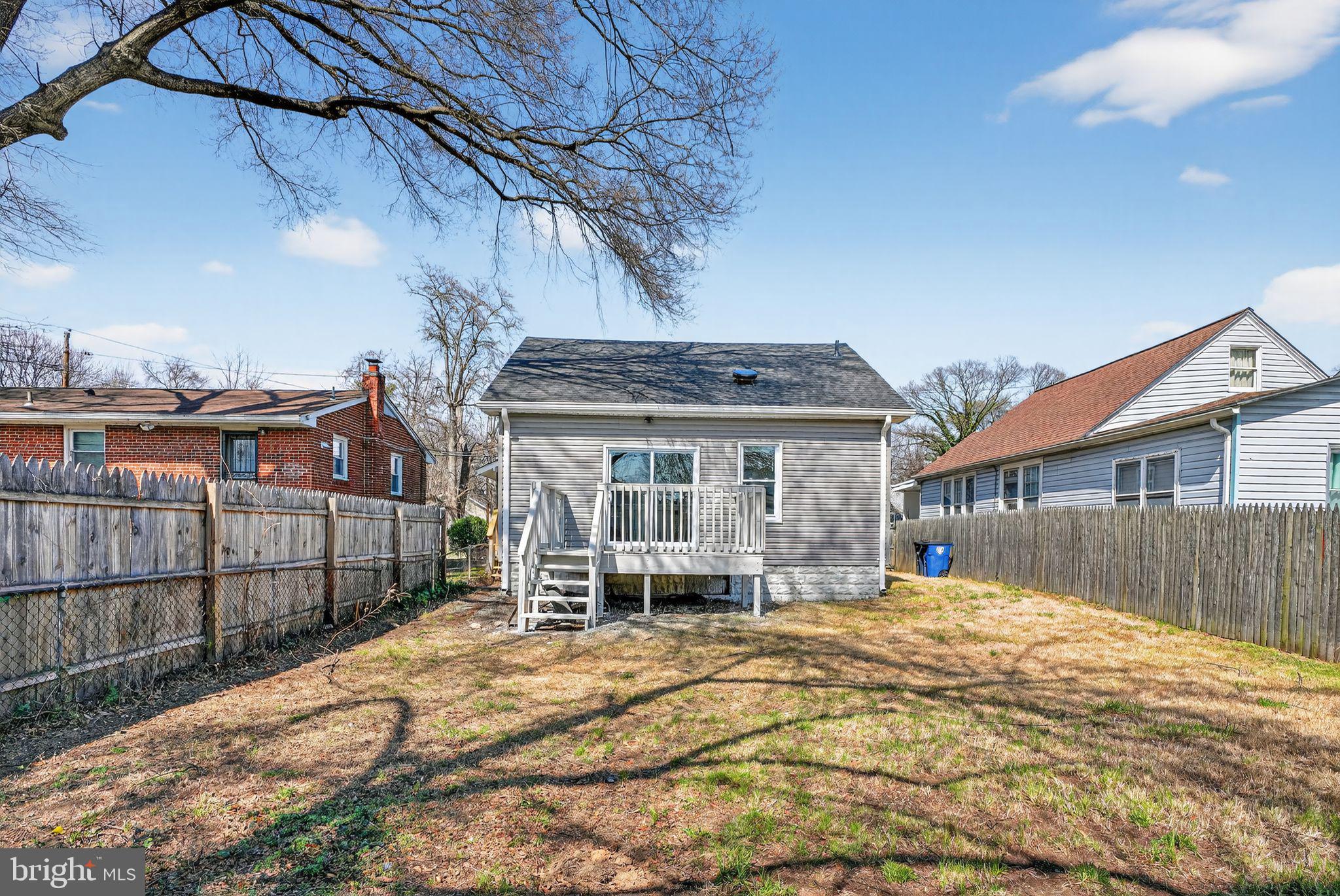 MOYERS PARK - Residential