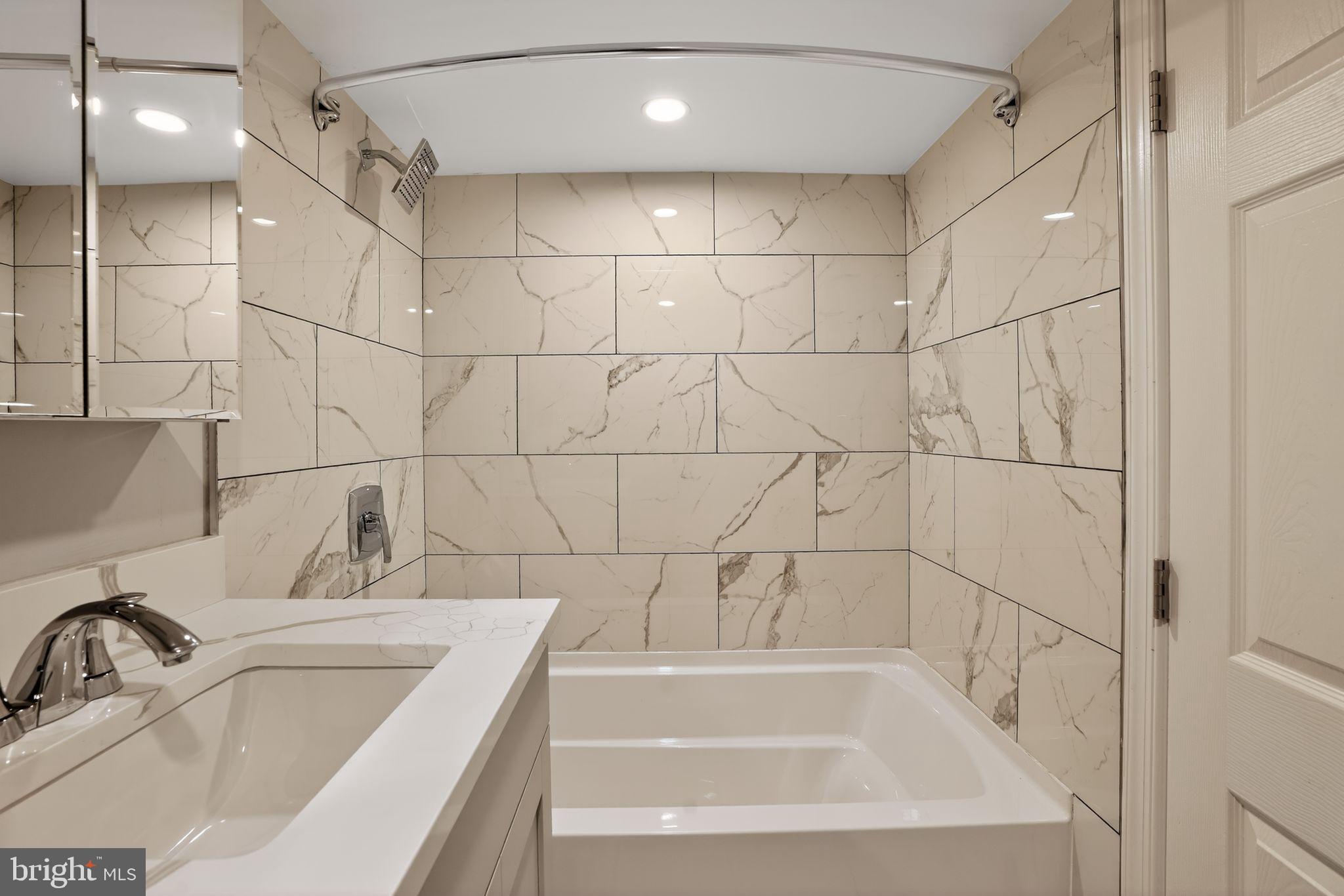 MOYERS PARK - Residential