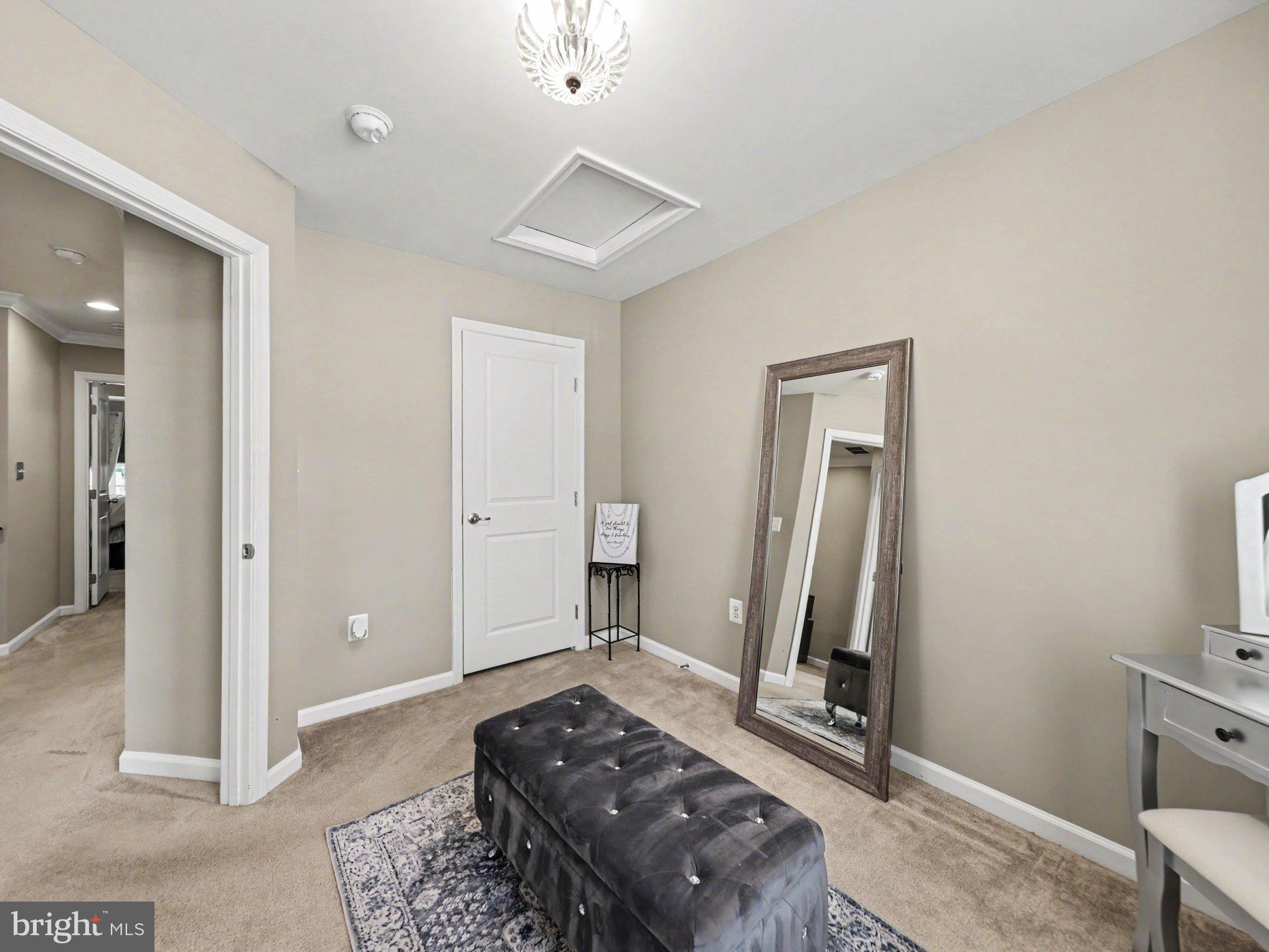 LAFAYETTE CROSSING - Residential