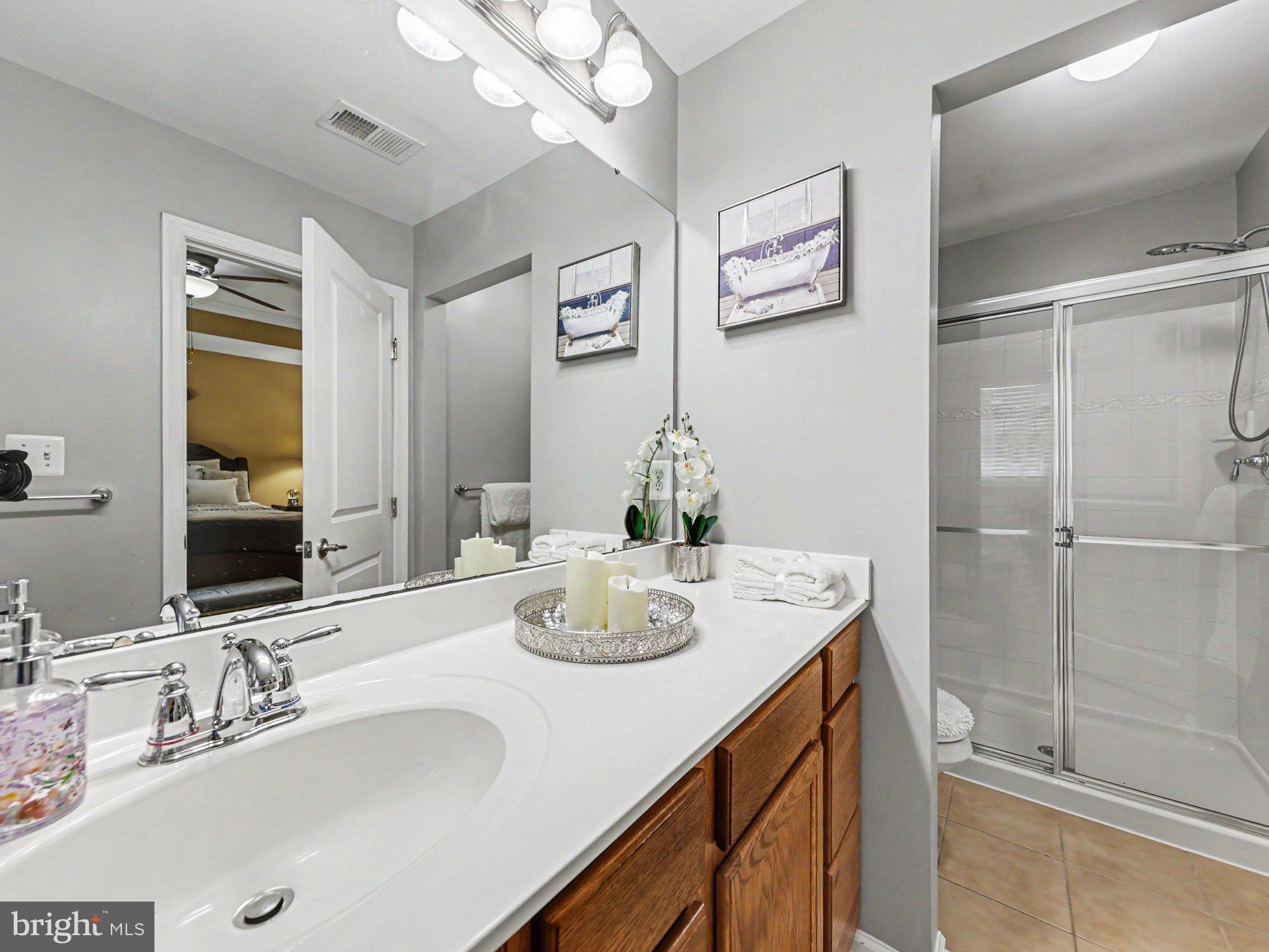 LAFAYETTE CROSSING - Residential