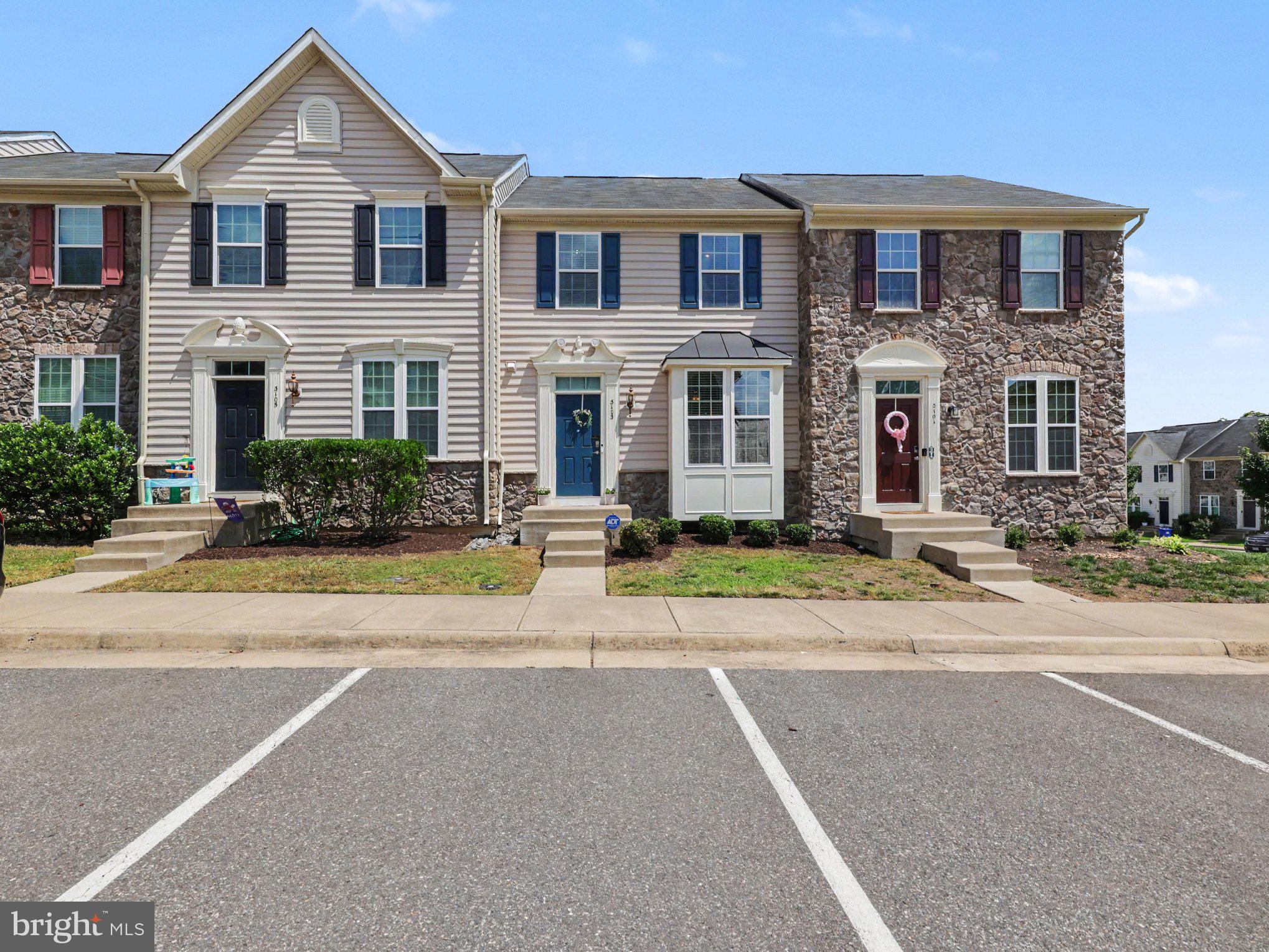 LAFAYETTE CROSSING - Residential