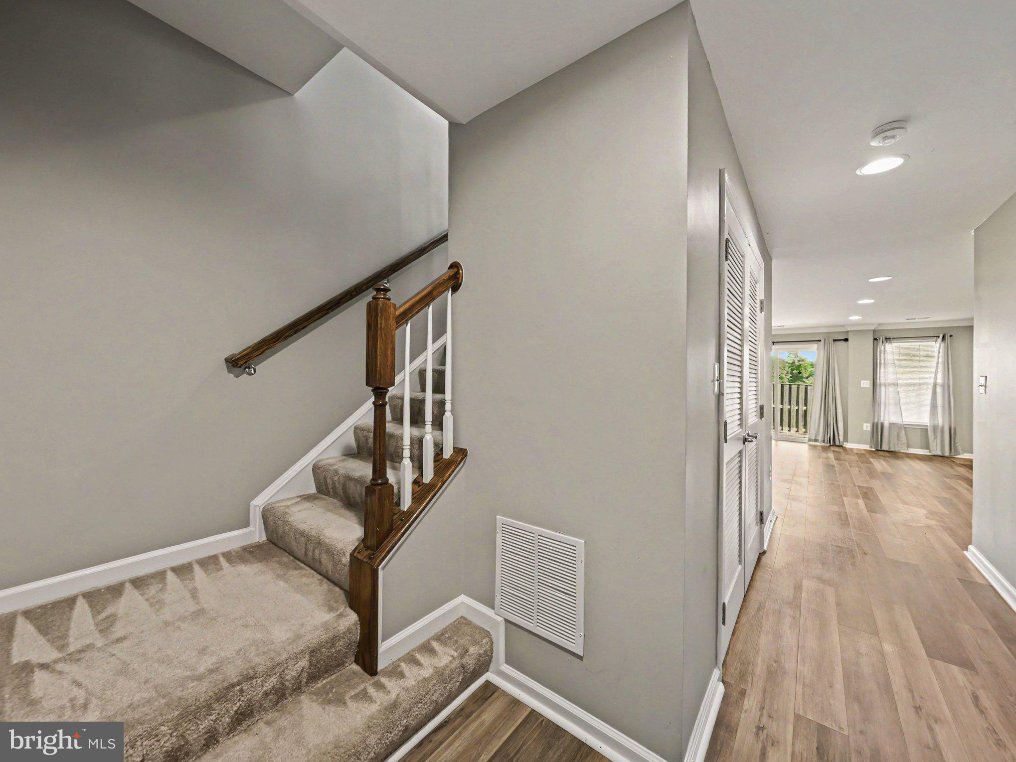 LAFAYETTE CROSSING - Residential