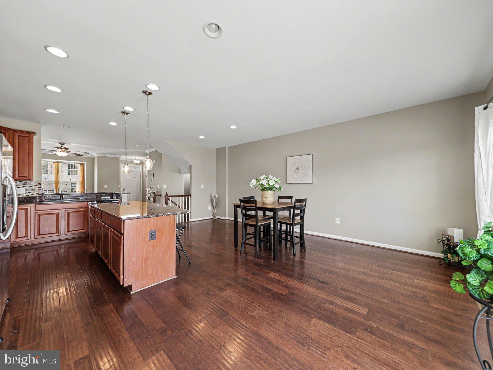 LAFAYETTE CROSSING - Residential