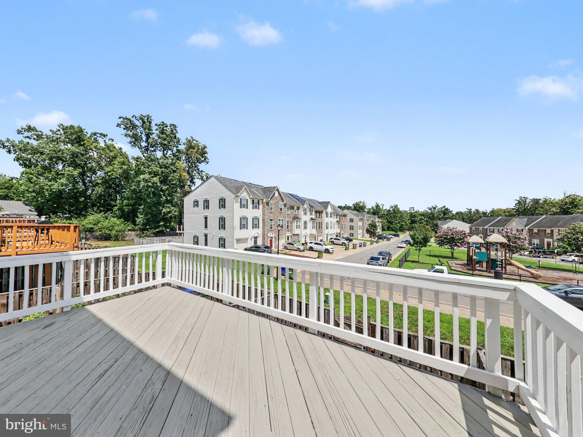 LAFAYETTE CROSSING - Residential
