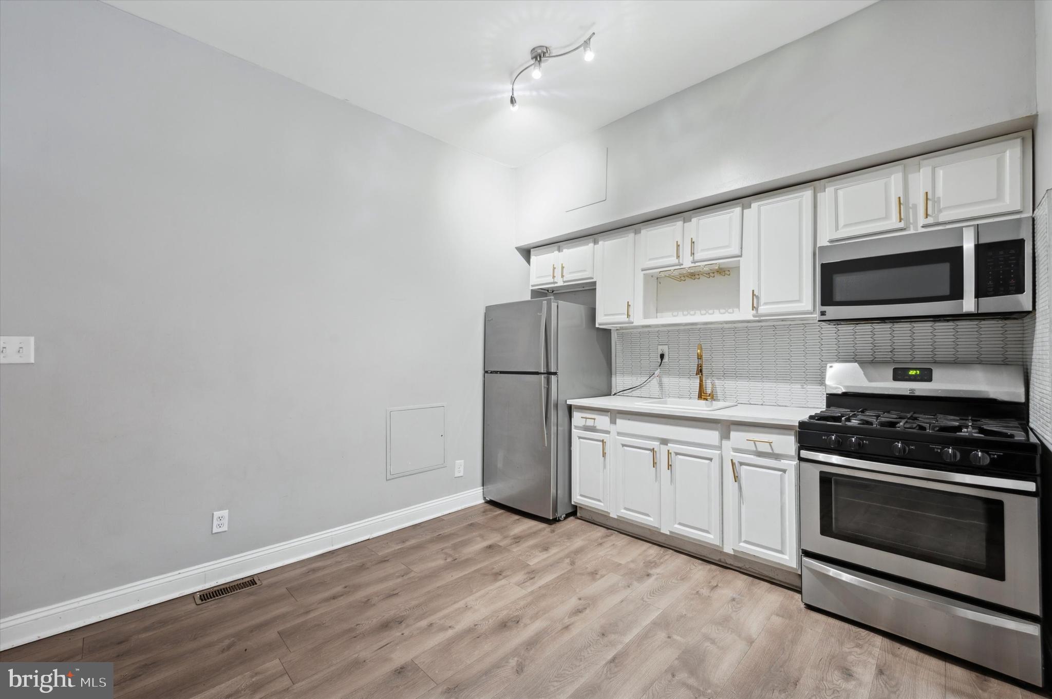 PHILADELPHIA - Residential Lease