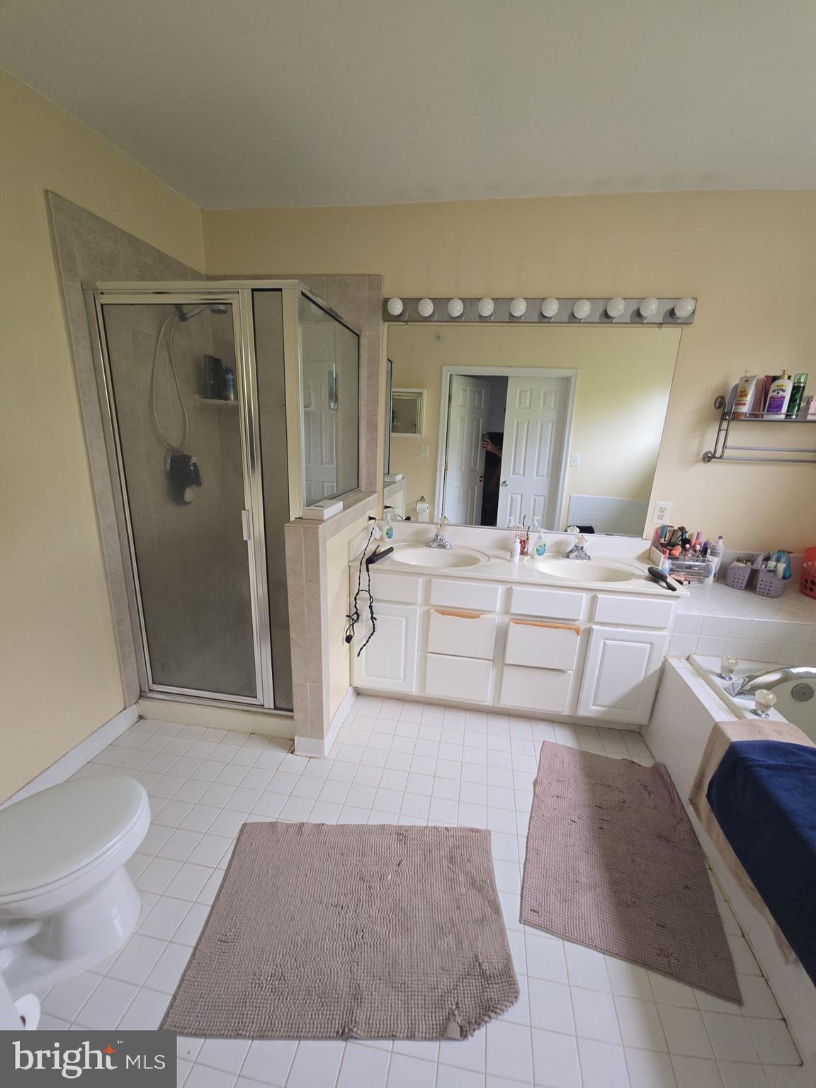 COURTLANDS AT CASCADES - Residential Lease