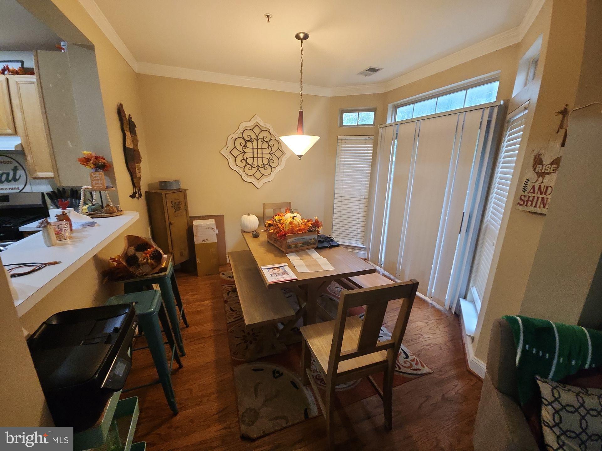 COURTLANDS AT CASCADES - Residential Lease