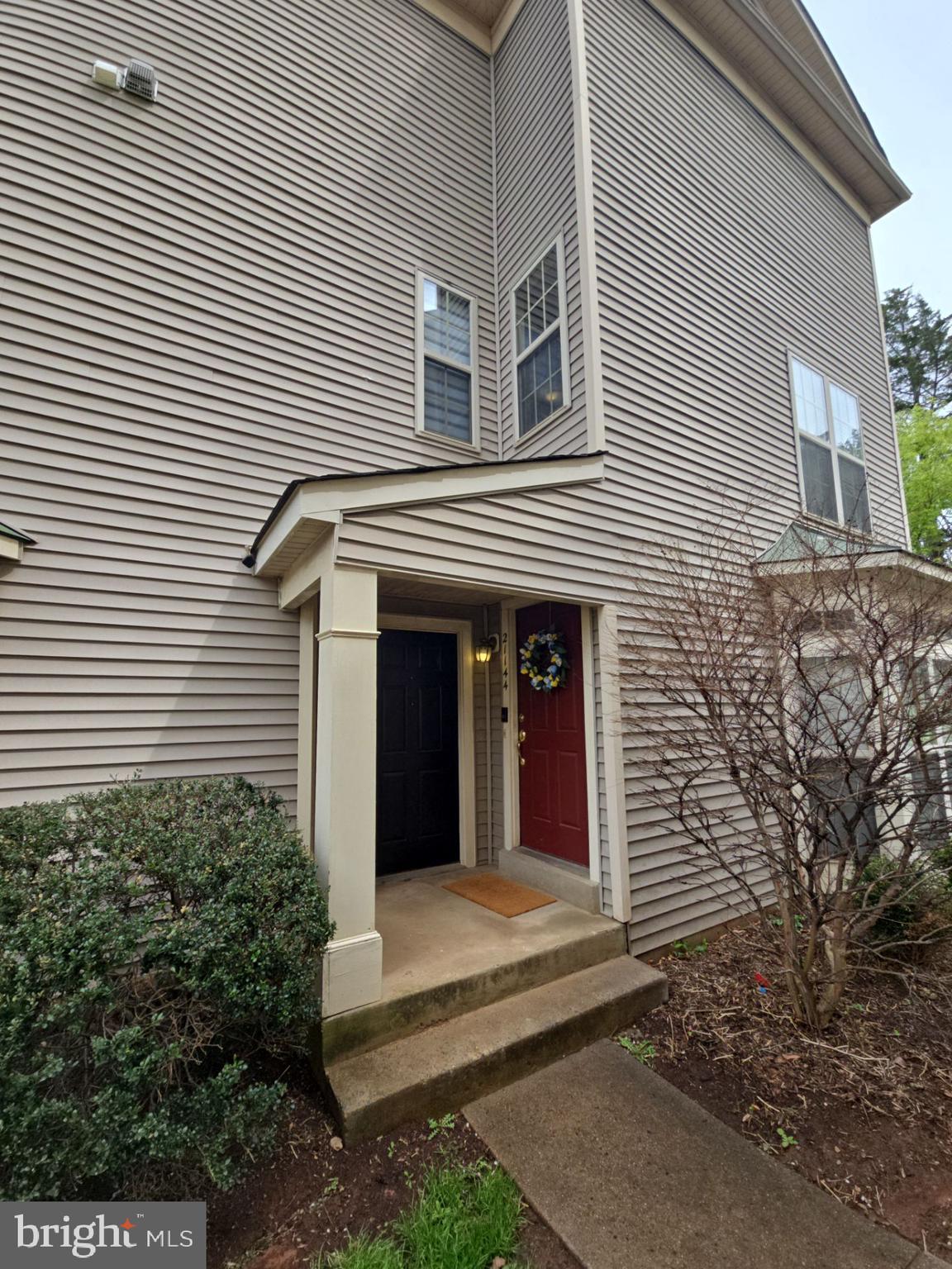 COURTLANDS AT CASCADES - Residential Lease