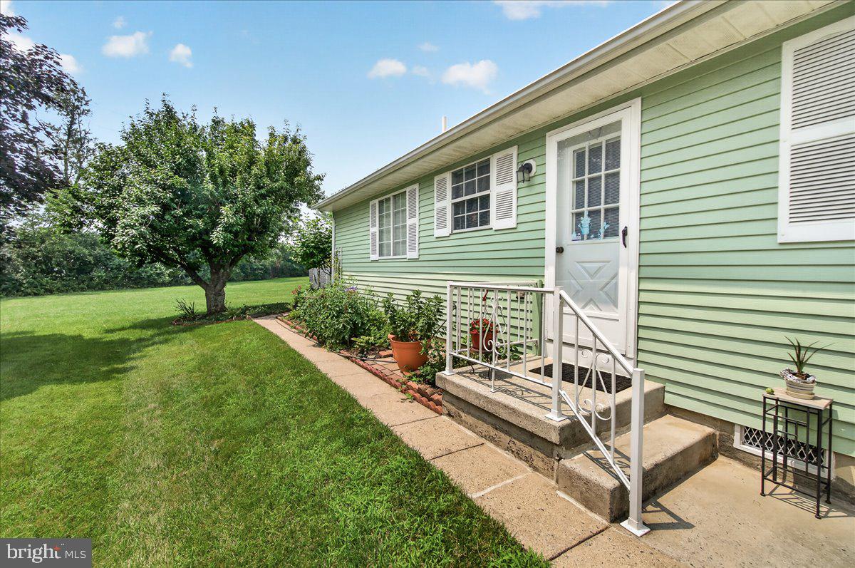 CRESTWOOD VILLAGE - Residential