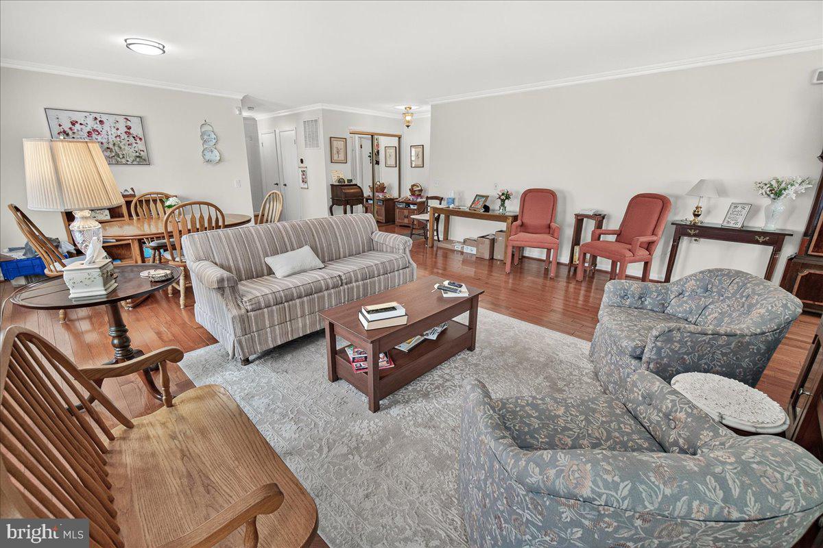 CRESTWOOD VILLAGE - Residential