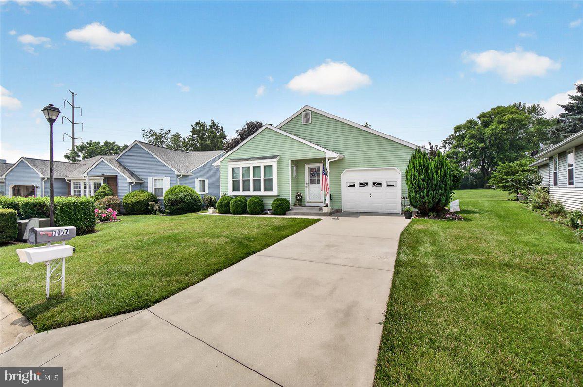 CRESTWOOD VILLAGE - Residential