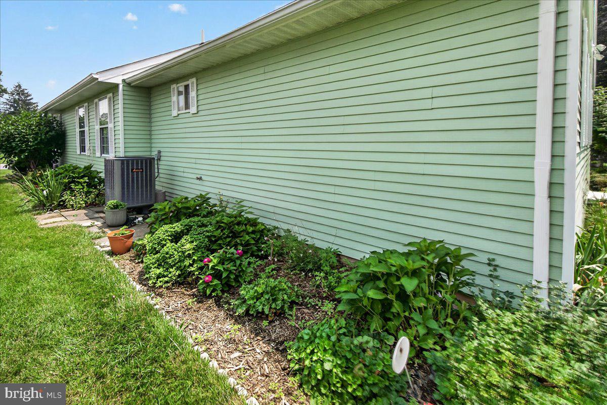 CRESTWOOD VILLAGE - Residential