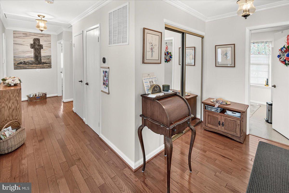 CRESTWOOD VILLAGE - Residential