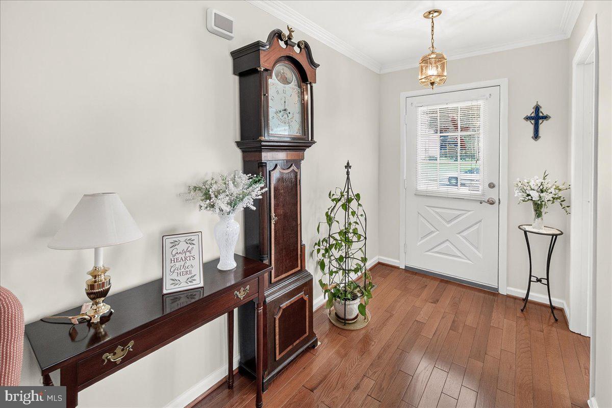CRESTWOOD VILLAGE - Residential