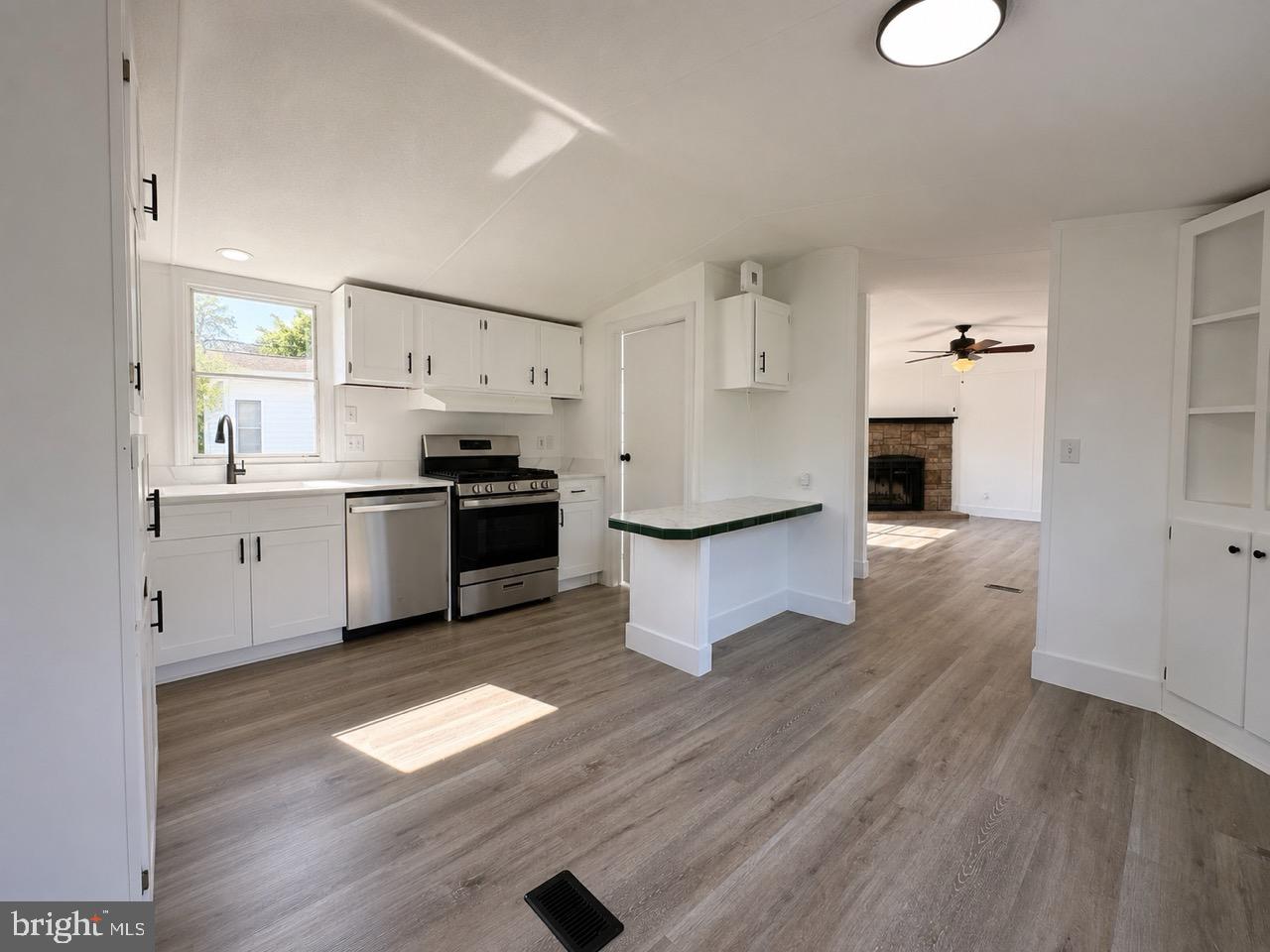 BOONE'S MOBILE ESTATES - Residential